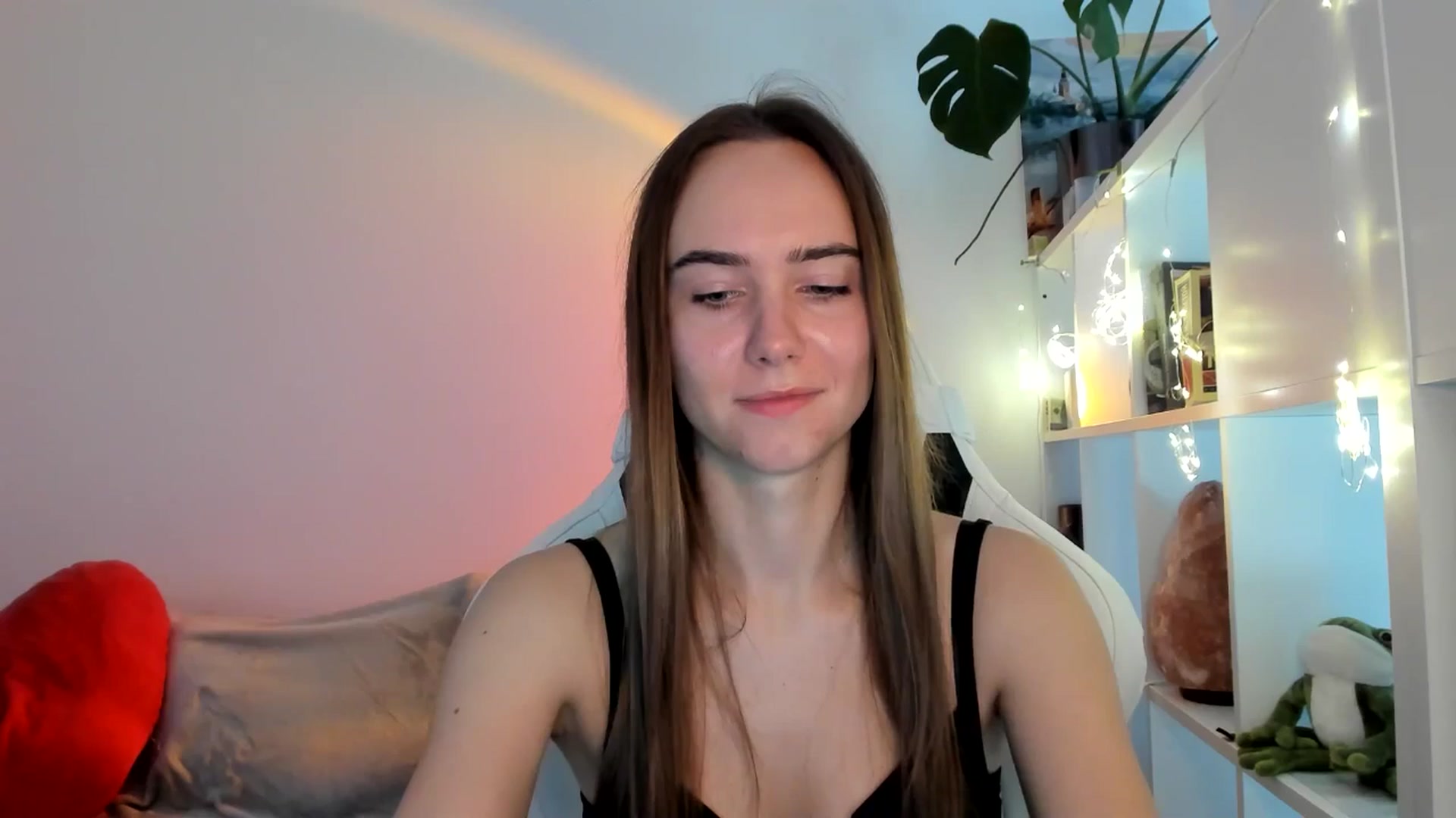 Gallery image thumbnail from OhAlisa's myfreecams stream on, 08/27/2025, 08:45 image 17 of 20