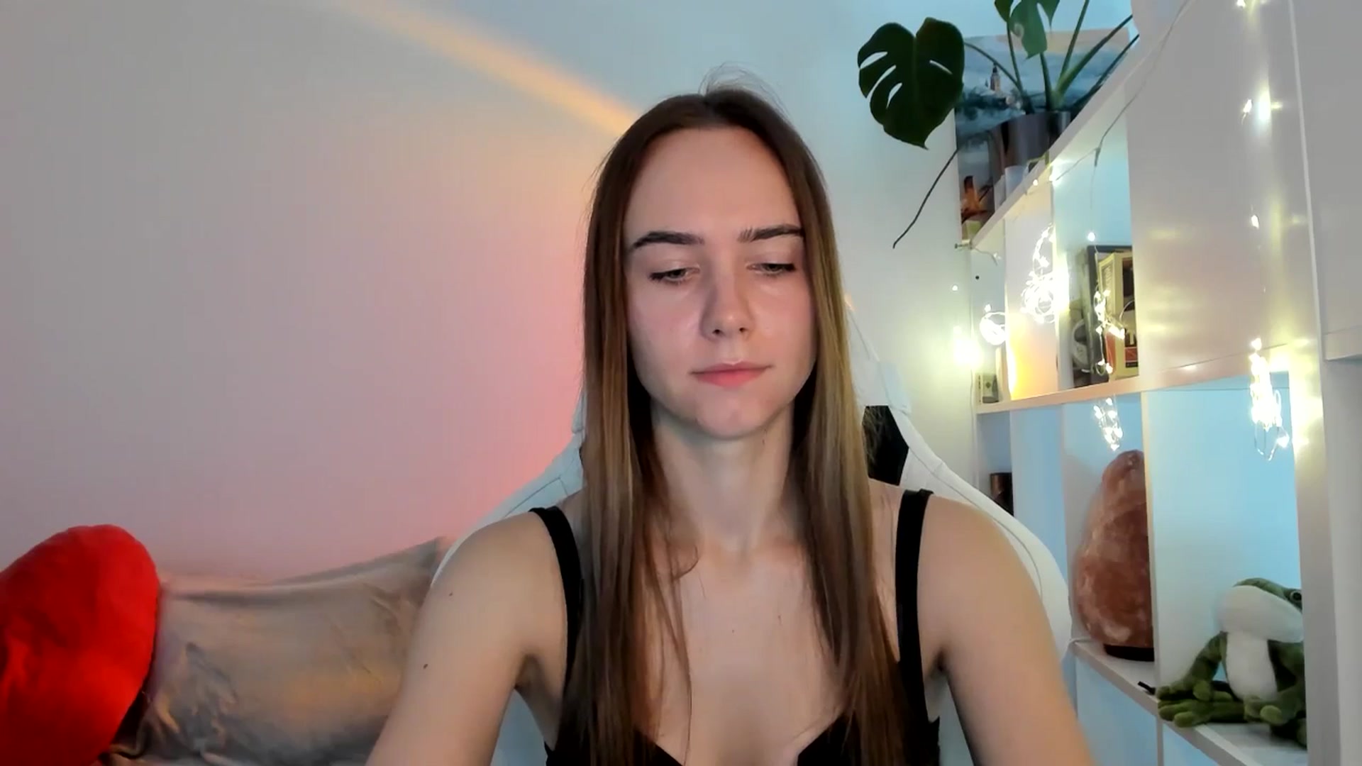 Gallery image thumbnail from OhAlisa's myfreecams stream on, 08/27/2025, 08:45 image 15 of 20