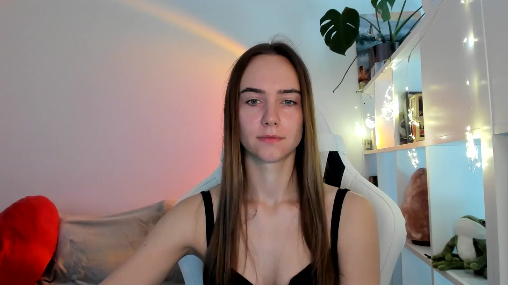Gallery image thumbnail from OhAlisa's myfreecams stream on, 08/27/2025, 08:45 image 18 of 20