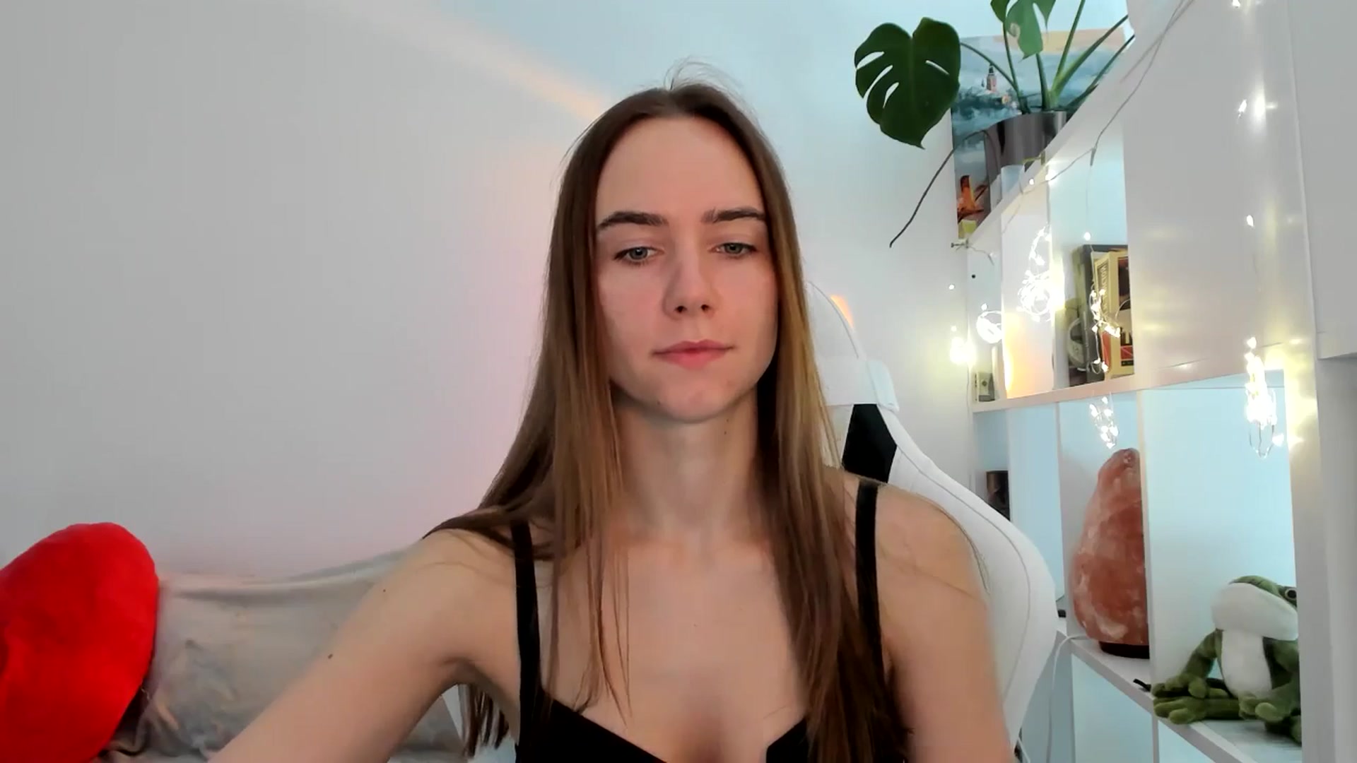 Gallery image thumbnail from OhAlisa's myfreecams stream on, 08/27/2025, 08:45 image 9 of 20