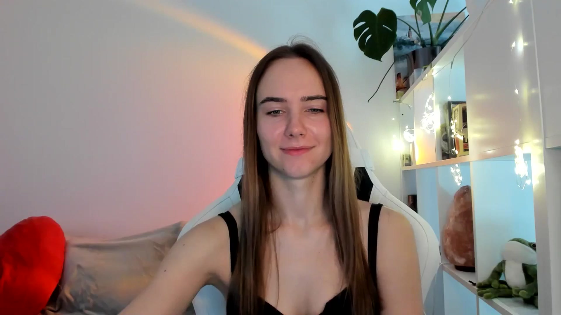 Gallery image thumbnail from OhAlisa's myfreecams stream on, 08/27/2025, 08:45 image 13 of 20