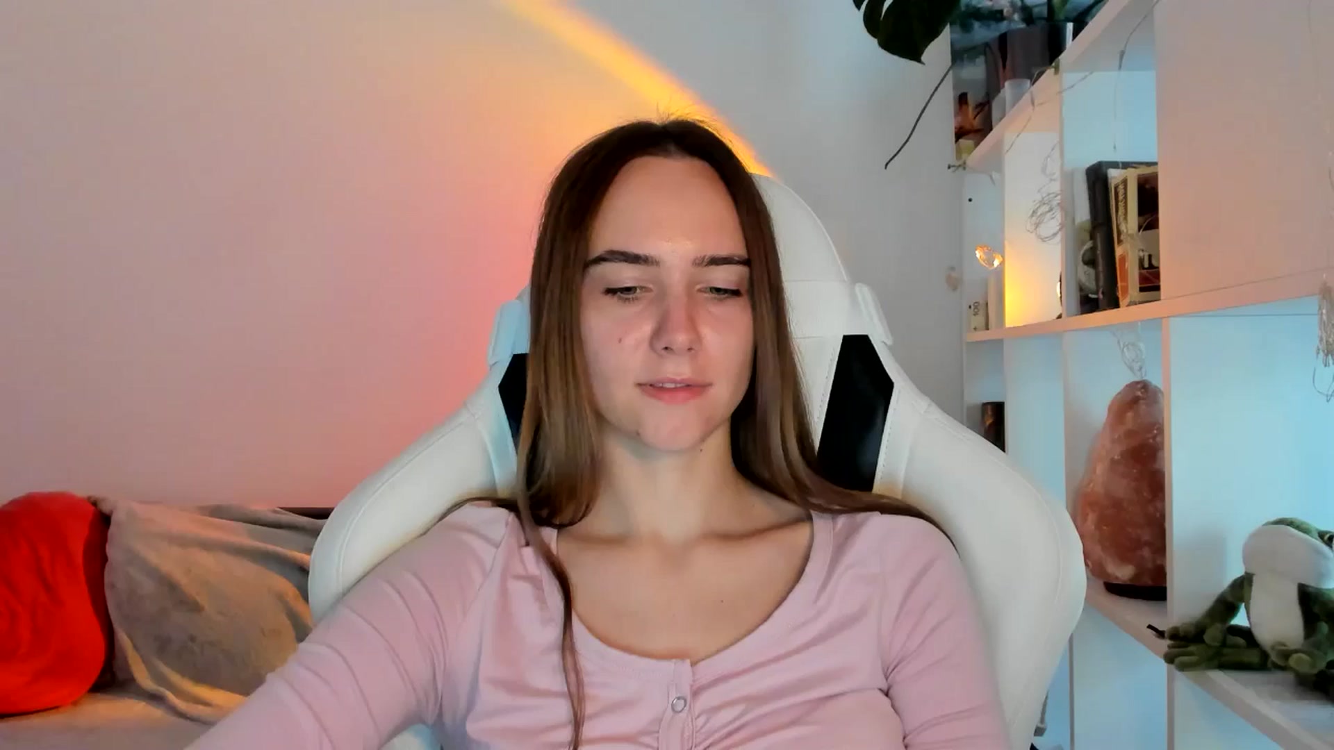 Gallery image thumbnail from OhAlisa's myfreecams stream on, 08/28/2025, 17:28 image 6 of 20