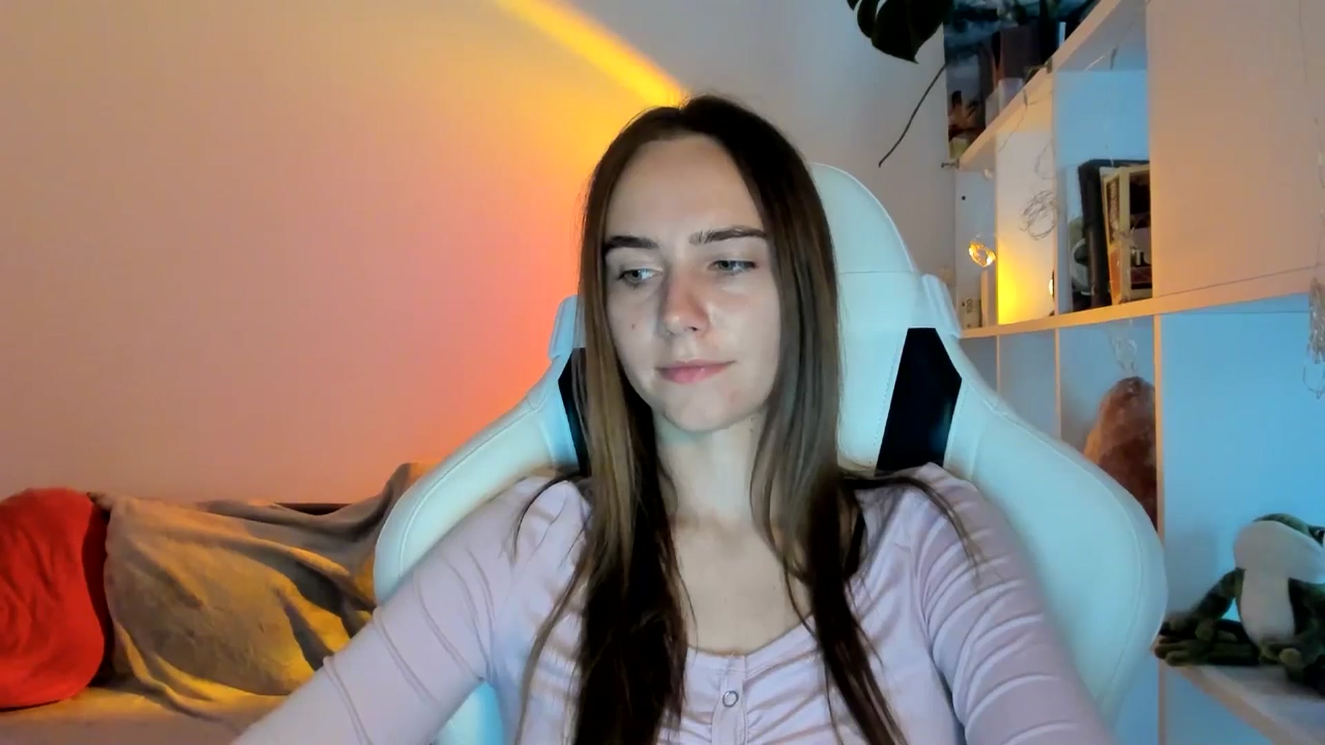 Gallery image thumbnail from OhAlisa's myfreecams stream on, 08/28/2025, 17:28 image 16 of 20