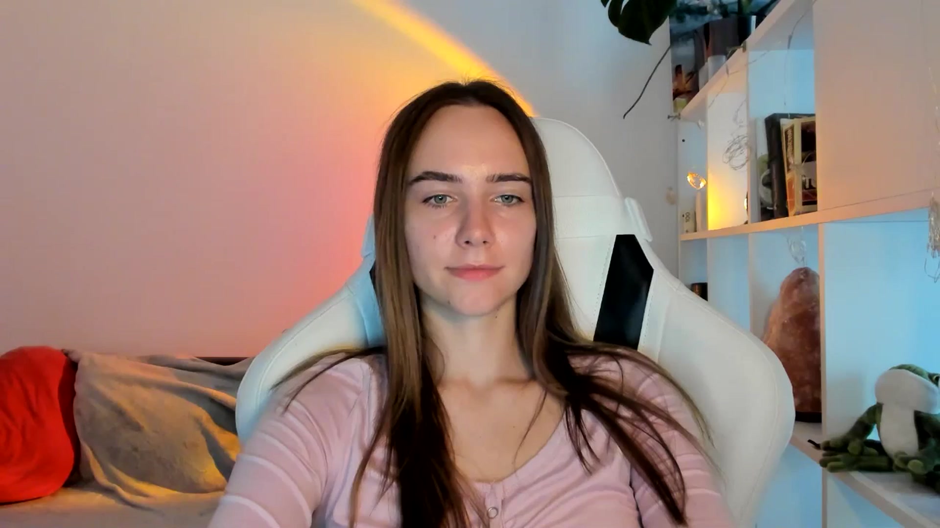 Gallery image thumbnail from OhAlisa's myfreecams stream on, 08/28/2025, 17:28 image 12 of 20