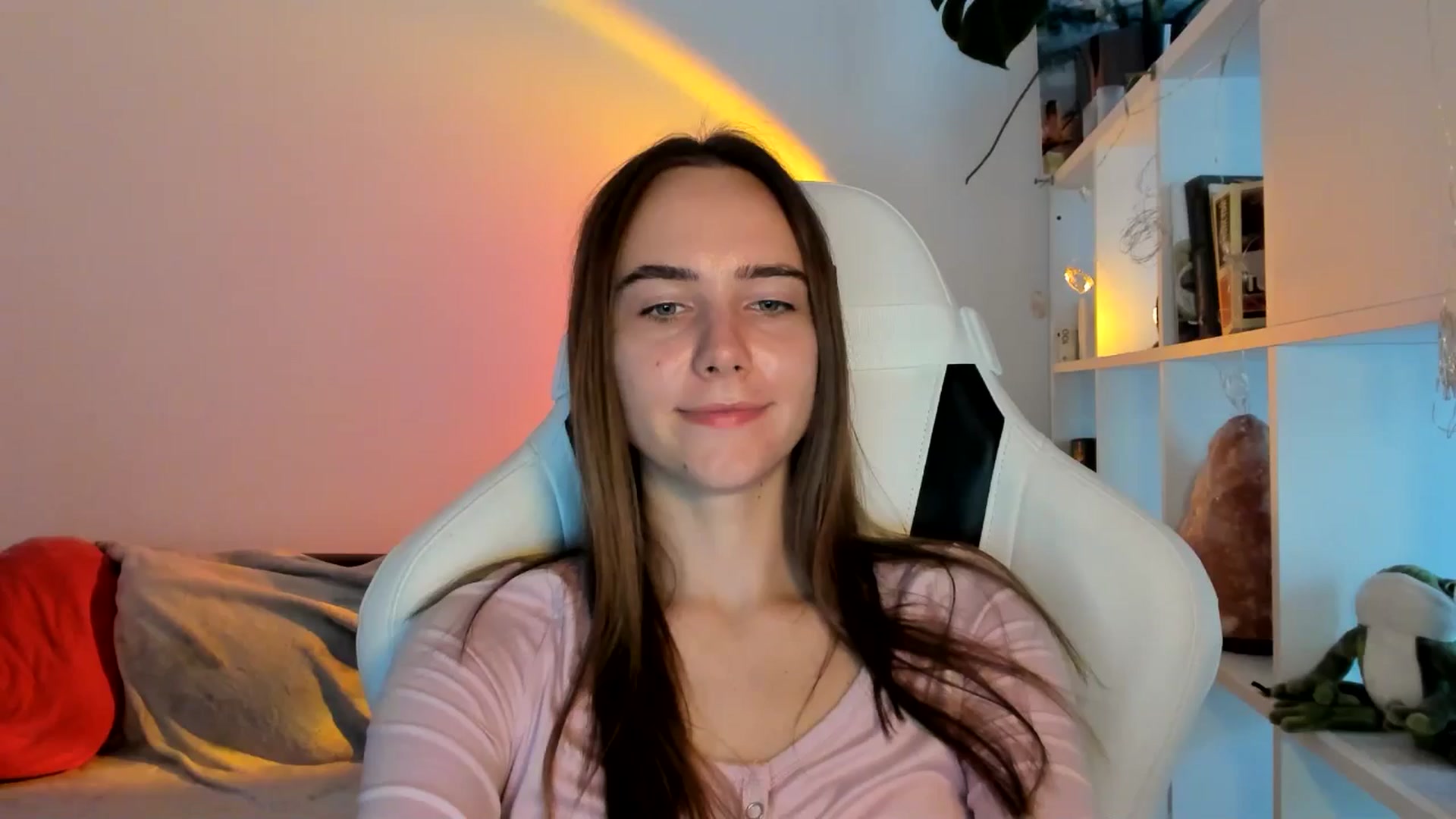 Gallery image thumbnail from OhAlisa's myfreecams stream on, 08/28/2025, 17:28 image 13 of 20