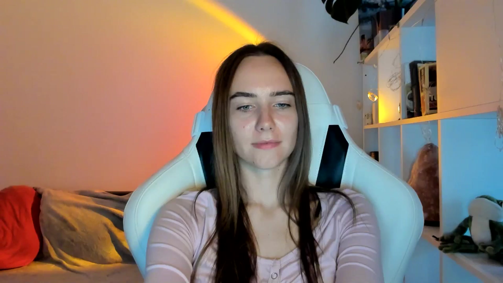 Gallery image thumbnail from OhAlisa's myfreecams stream on, 08/28/2025, 17:28 image 17 of 20