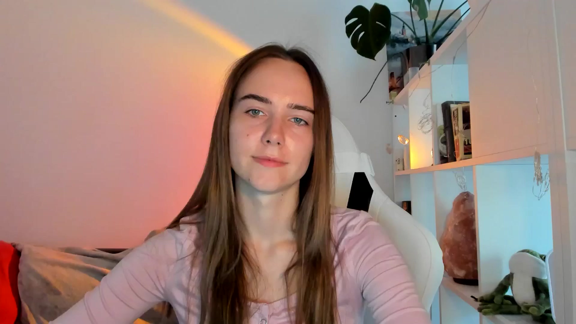 Gallery image thumbnail from OhAlisa's myfreecams stream on, 08/28/2025, 17:28 image 1 of 20