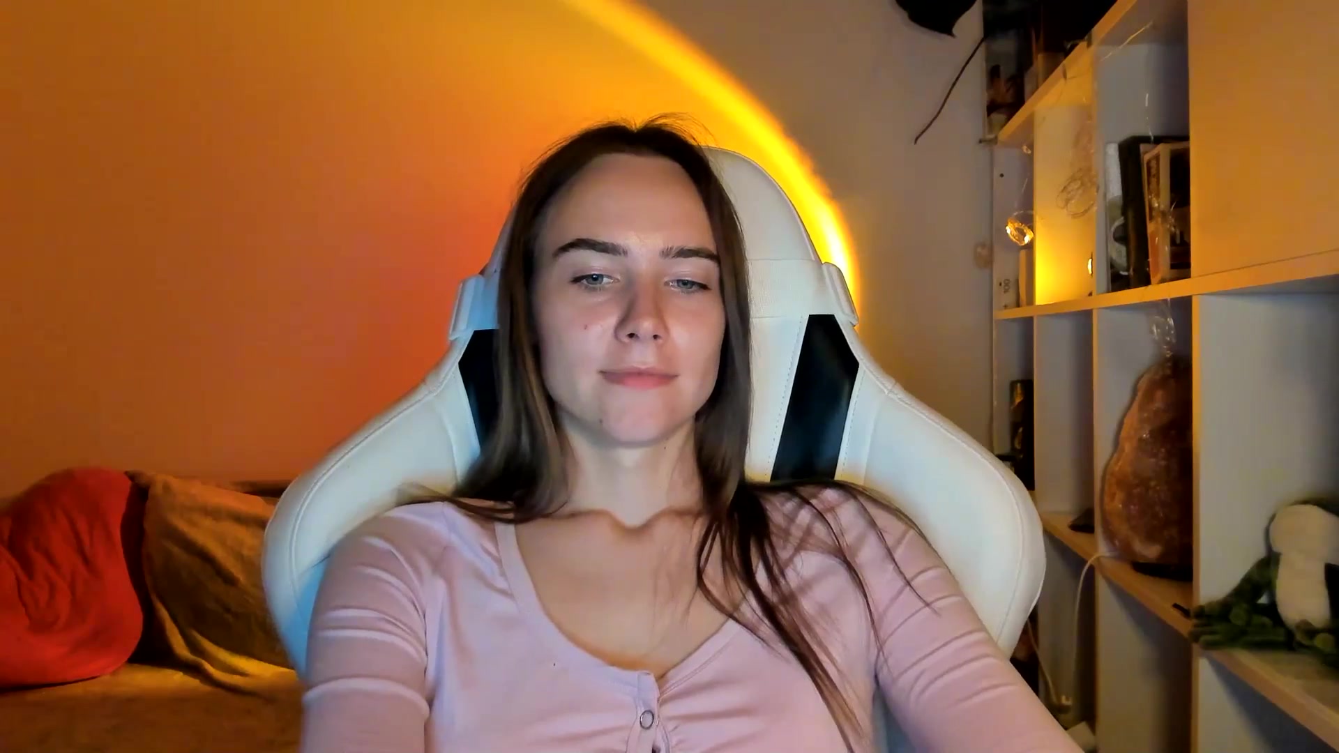 Gallery image thumbnail from OhAlisa's myfreecams stream on, 08/28/2025, 19:10 image 11 of 20