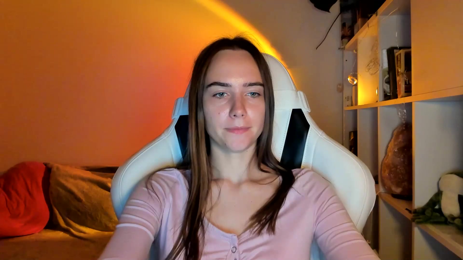 Gallery image thumbnail from OhAlisa's myfreecams stream on, 08/28/2025, 19:10 image 18 of 20