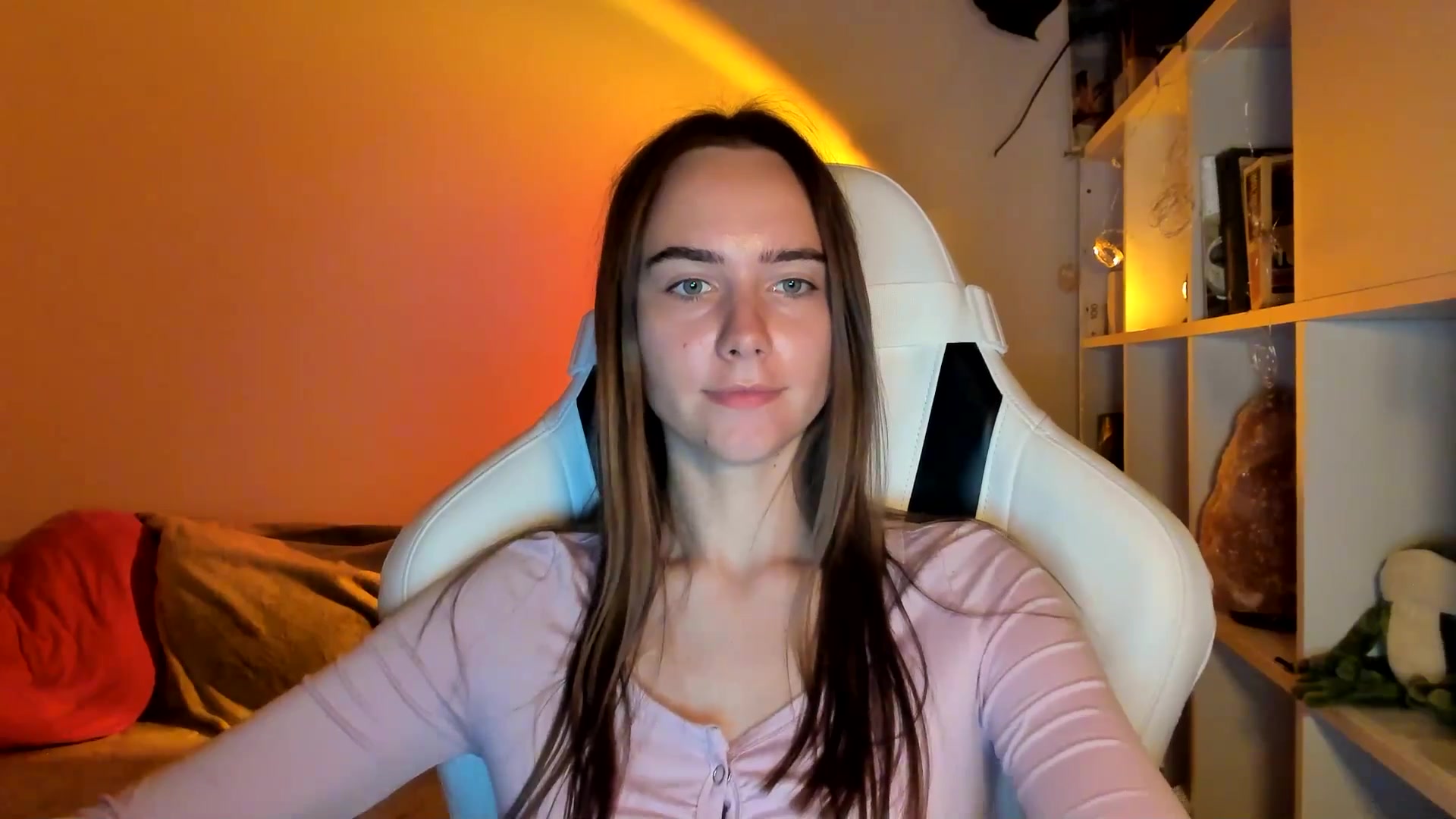 Gallery image thumbnail from OhAlisa's myfreecams stream on, 08/28/2025, 19:10 image 16 of 20