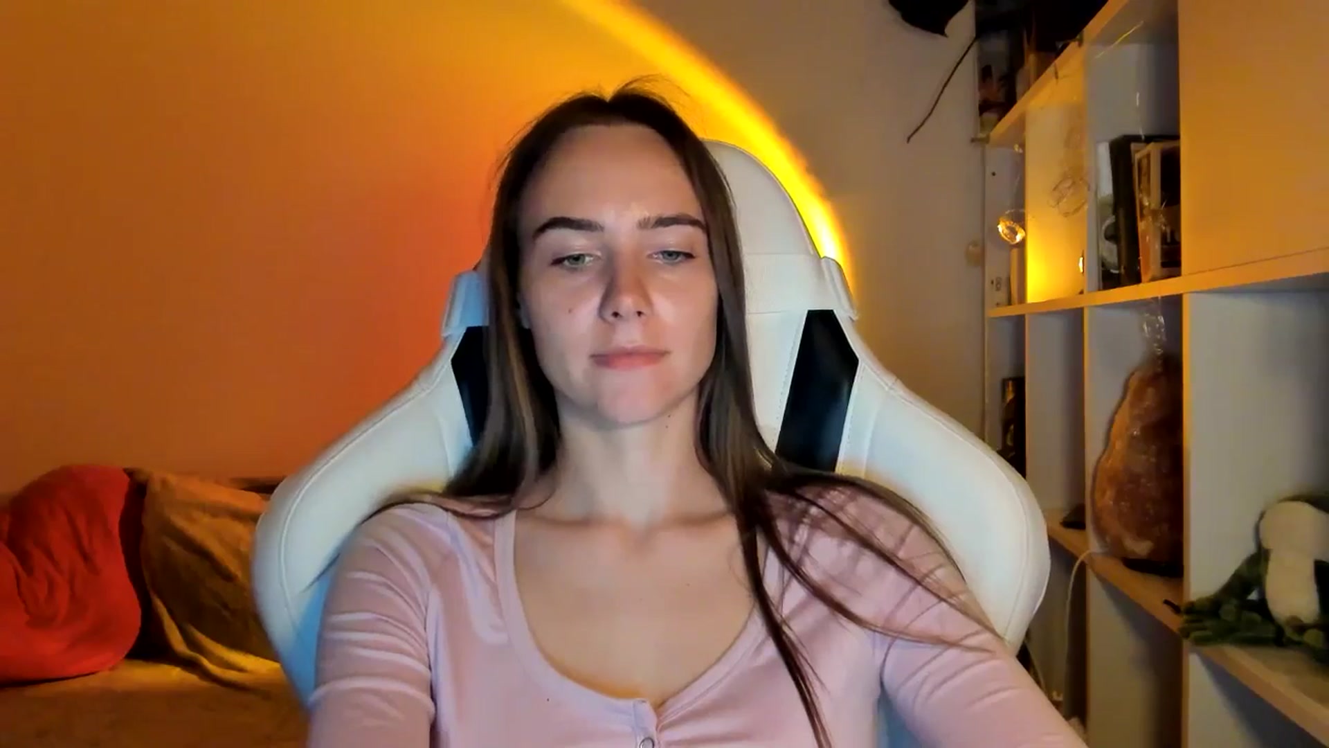 Gallery image thumbnail from OhAlisa's myfreecams stream on, 08/28/2025, 19:10 image 3 of 20