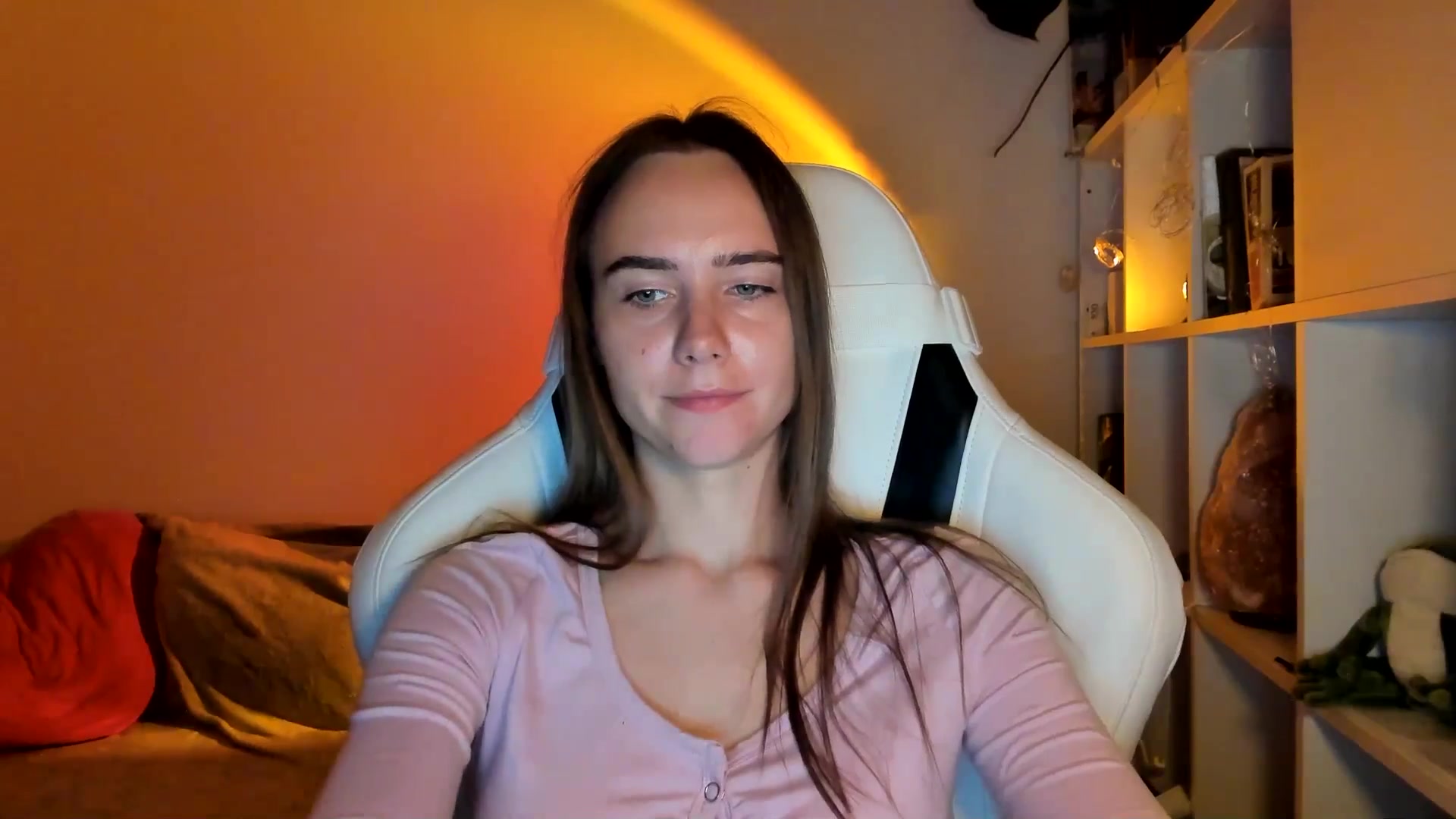 Gallery image thumbnail from OhAlisa's myfreecams stream on, 08/28/2025, 19:10 image 14 of 20