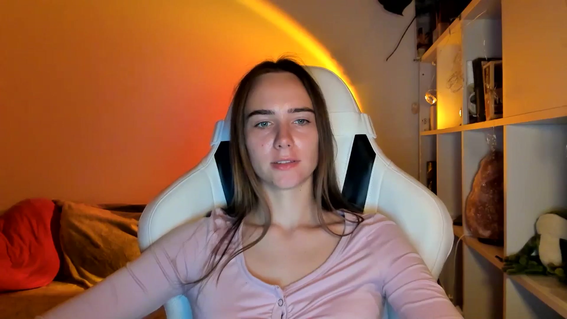 Gallery image thumbnail from OhAlisa's myfreecams stream on, 08/28/2025, 19:53 image 18 of 20