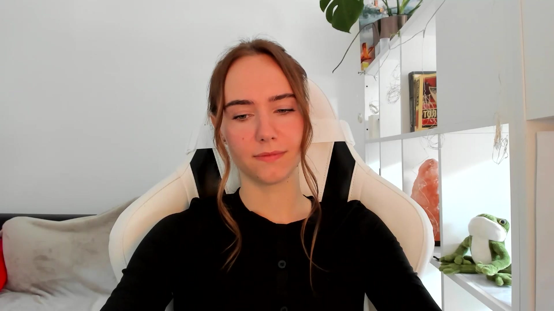 Gallery image thumbnail from OhAlisa's myfreecams stream on, 09/01/2025, 10:06 image 9 of 20
