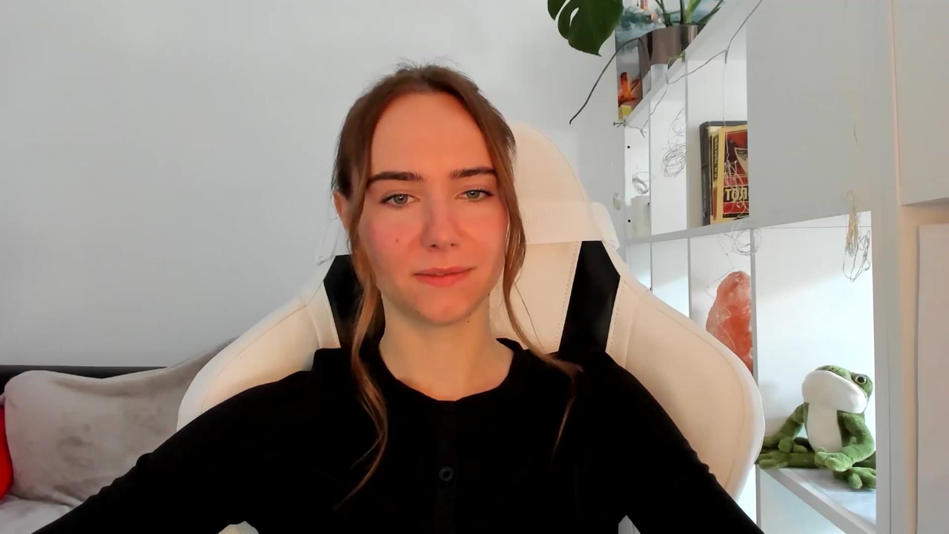 Gallery image thumbnail from OhAlisa's myfreecams stream on, 09/01/2025, 10:06 image 18 of 20