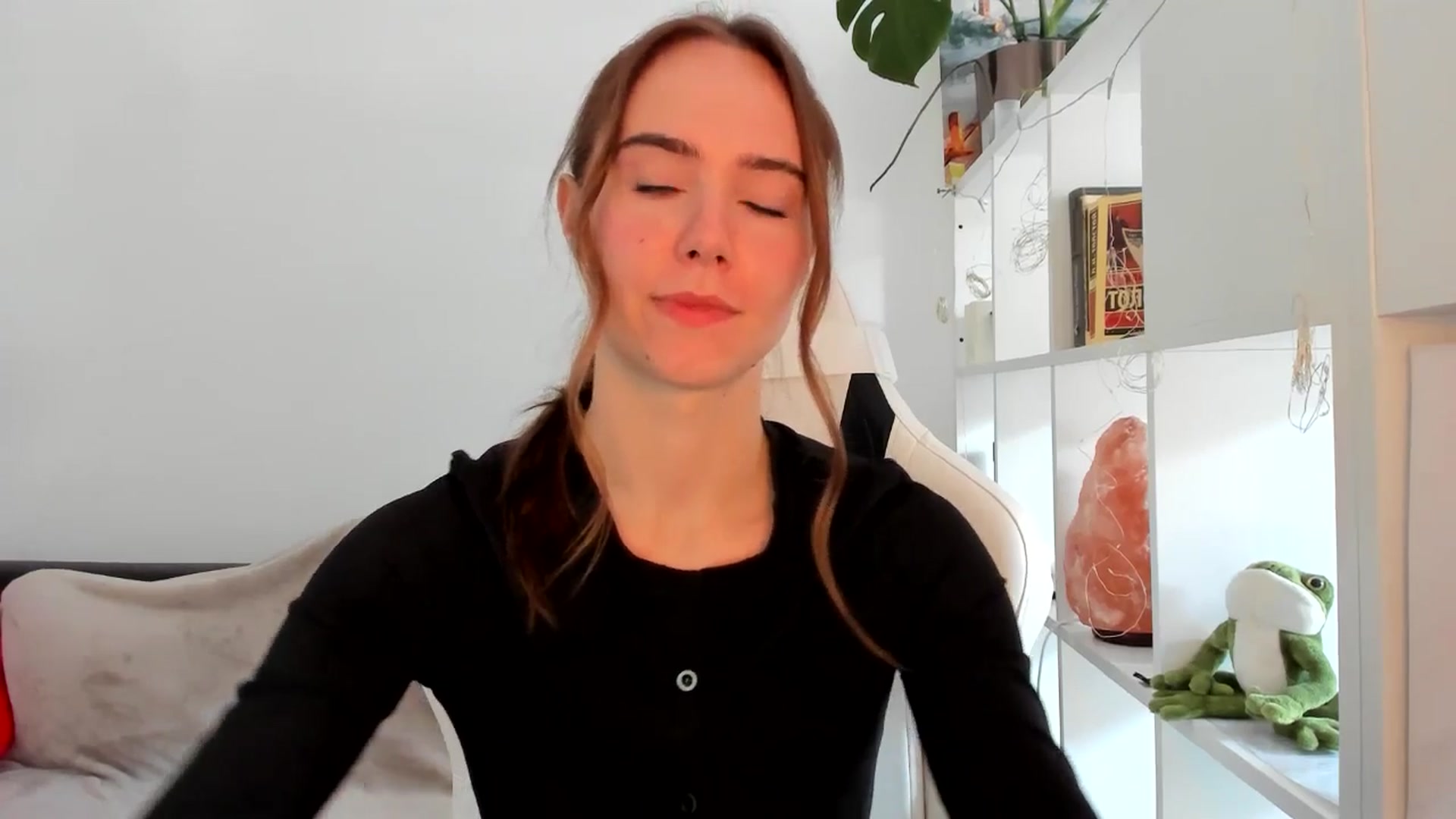 Gallery image thumbnail from OhAlisa's myfreecams stream on, 09/01/2025, 10:19 image 19 of 20