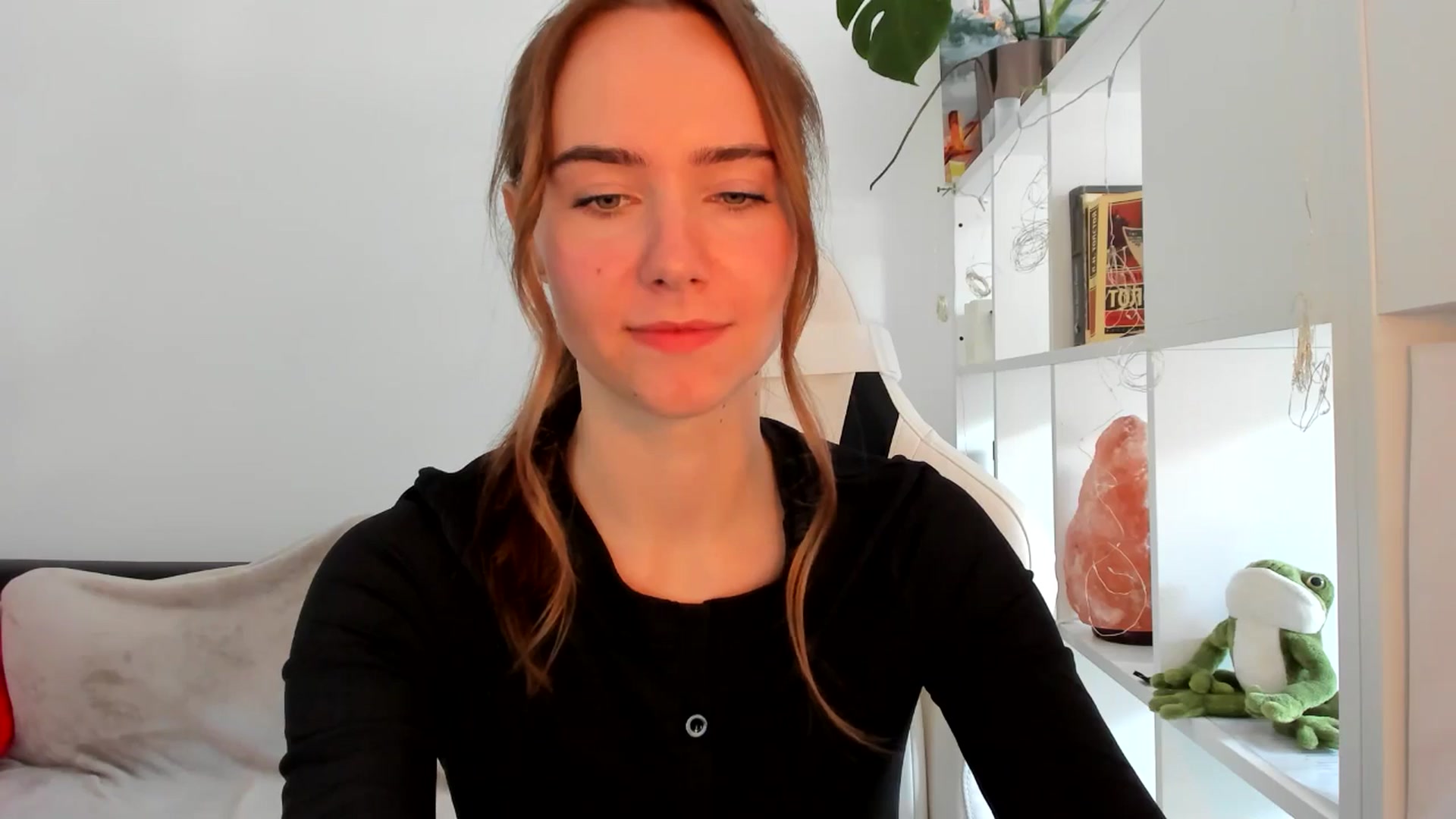 Gallery image thumbnail from OhAlisa's myfreecams stream on, 09/01/2025, 10:19 image 14 of 20