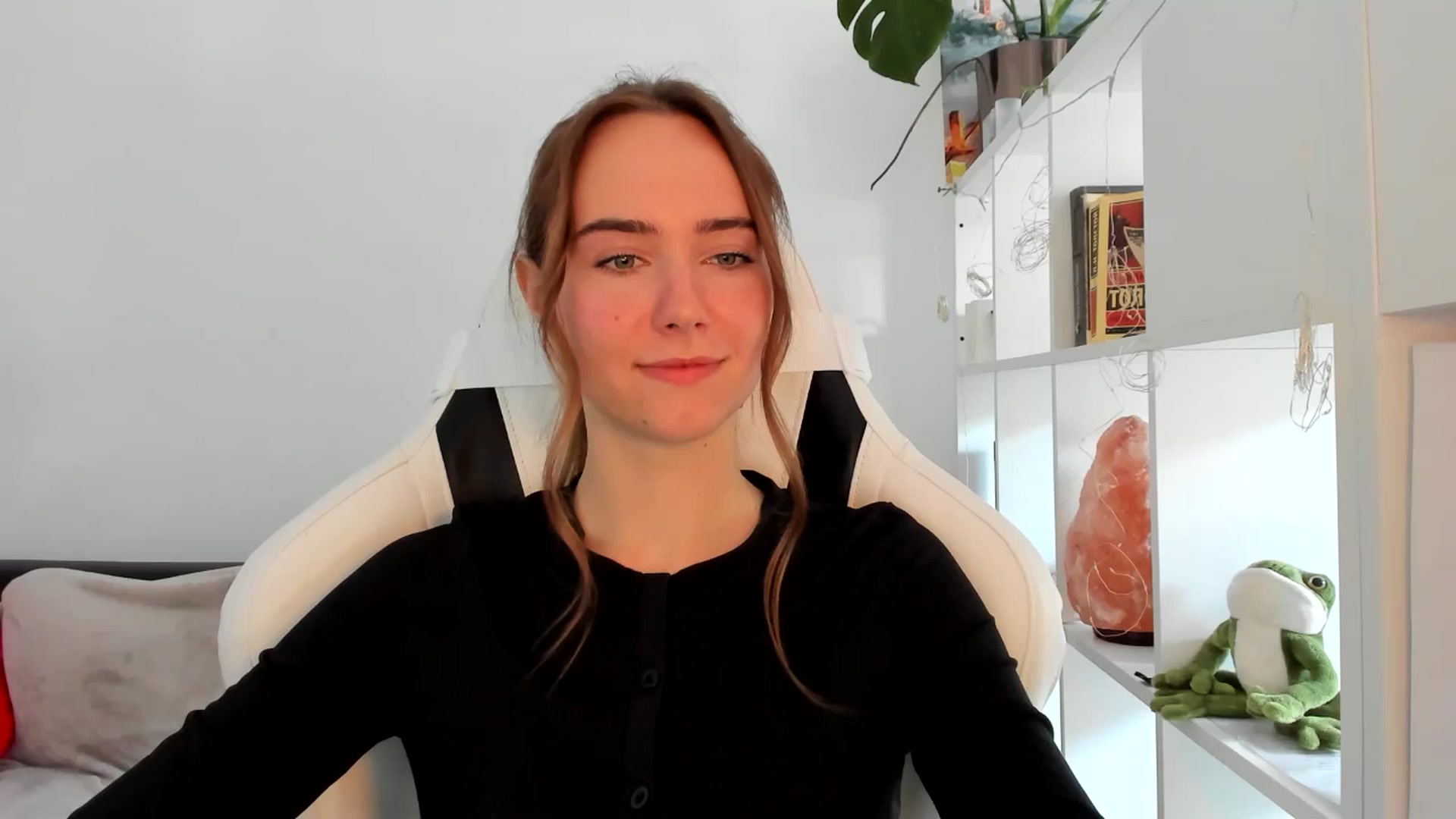 Gallery image thumbnail from OhAlisa's myfreecams stream on, 09/01/2025, 10:19 image 1 of 20