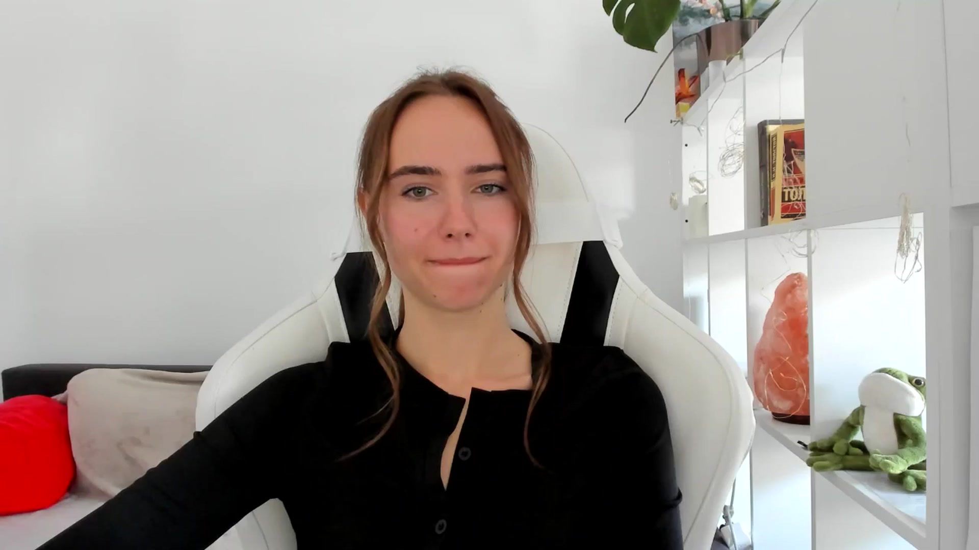 Gallery image thumbnail from OhAlisa's myfreecams stream on, 09/01/2025, 12:11 image 12 of 20