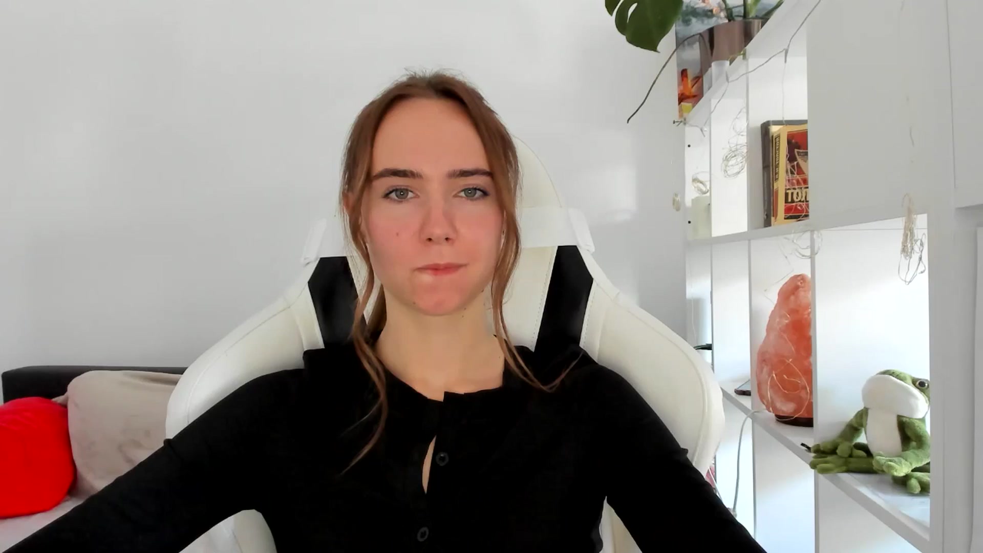 Gallery image thumbnail from OhAlisa's myfreecams stream on, 09/01/2025, 12:11 image 13 of 20