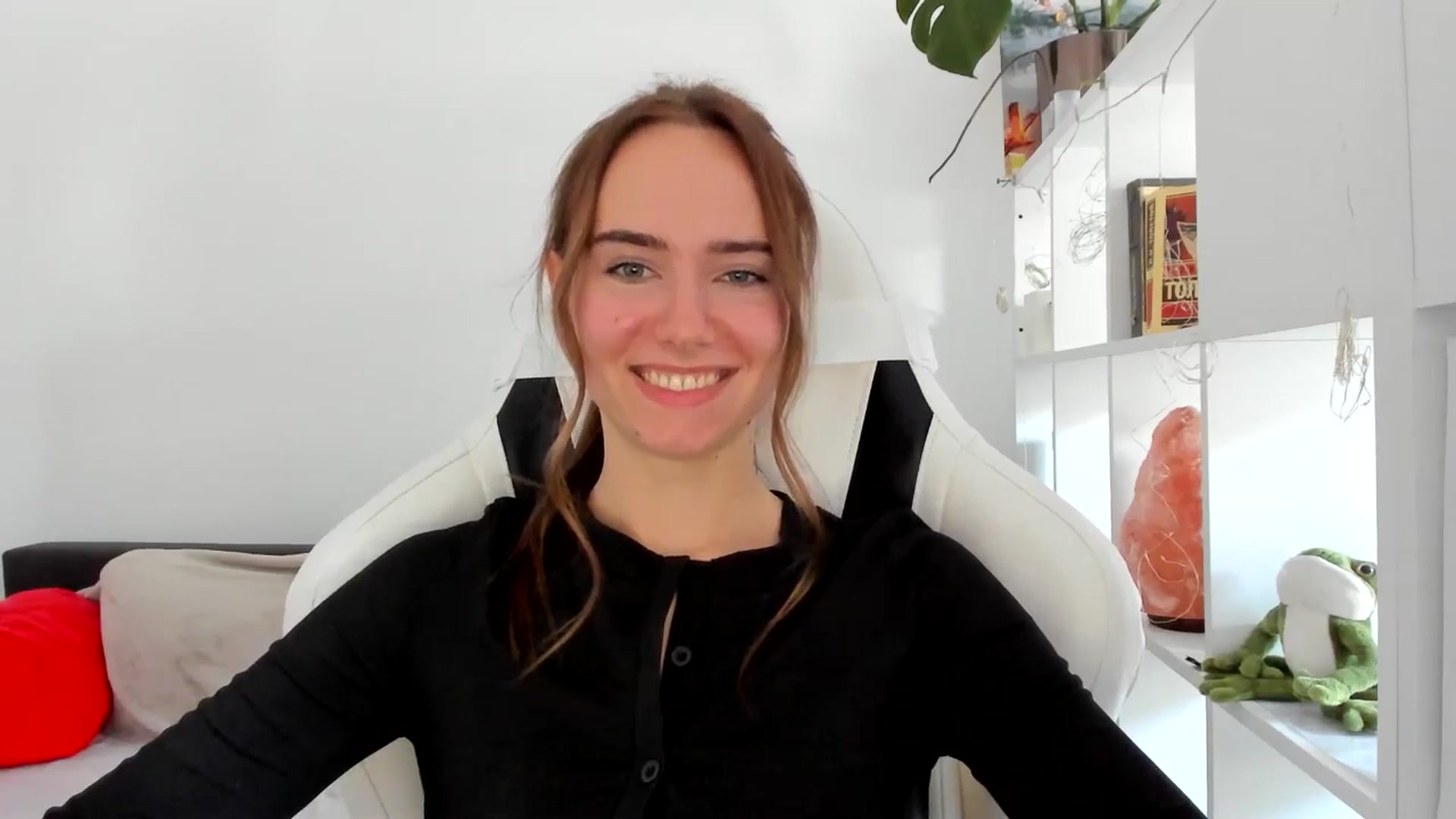 Gallery image thumbnail from OhAlisa's myfreecams stream on, 09/01/2025, 12:11 image 4 of 20