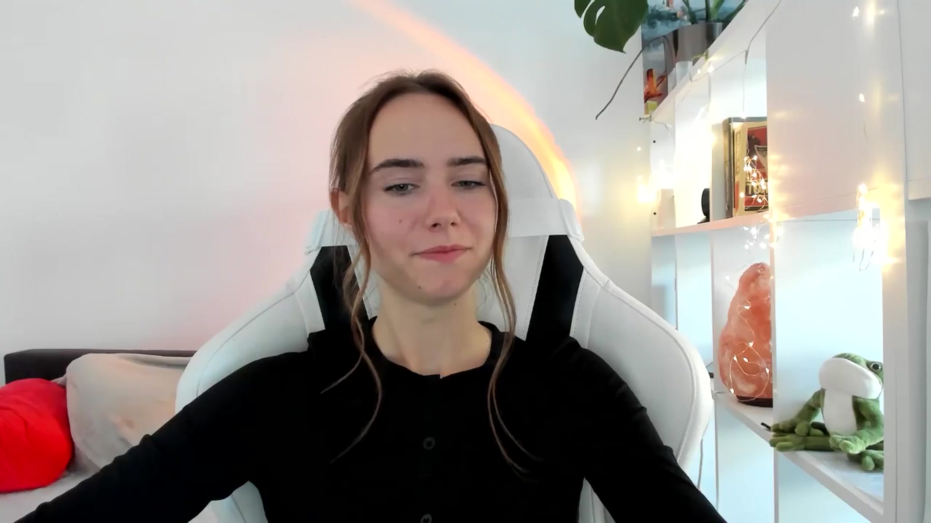 Gallery image thumbnail from OhAlisa's myfreecams stream on, 09/01/2025, 14:22 image 19 of 20