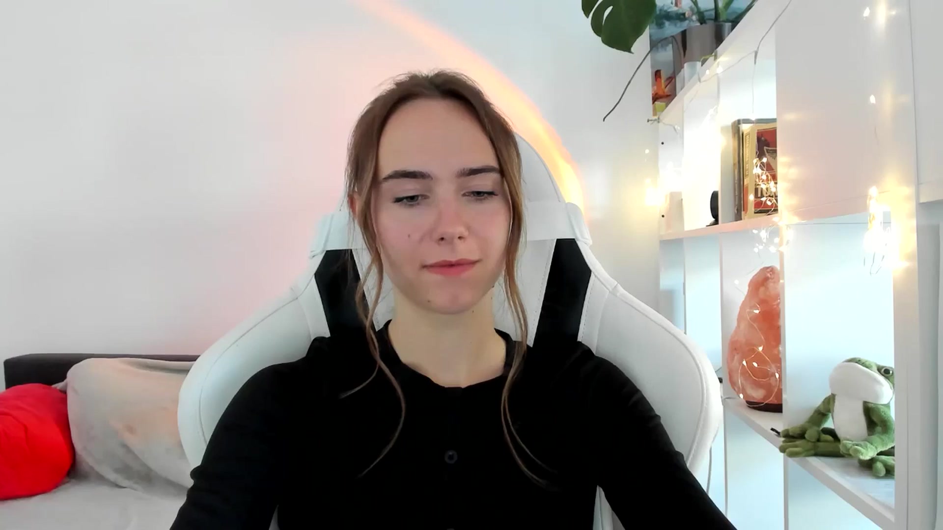 Gallery image thumbnail from OhAlisa's myfreecams stream on, 09/01/2025, 14:22 image 18 of 20