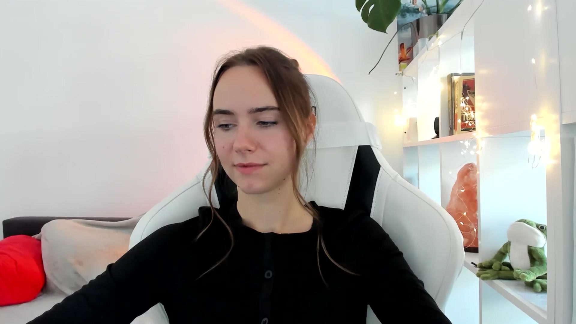 Gallery image thumbnail from OhAlisa's myfreecams stream on, 09/01/2025, 14:22 image 5 of 20