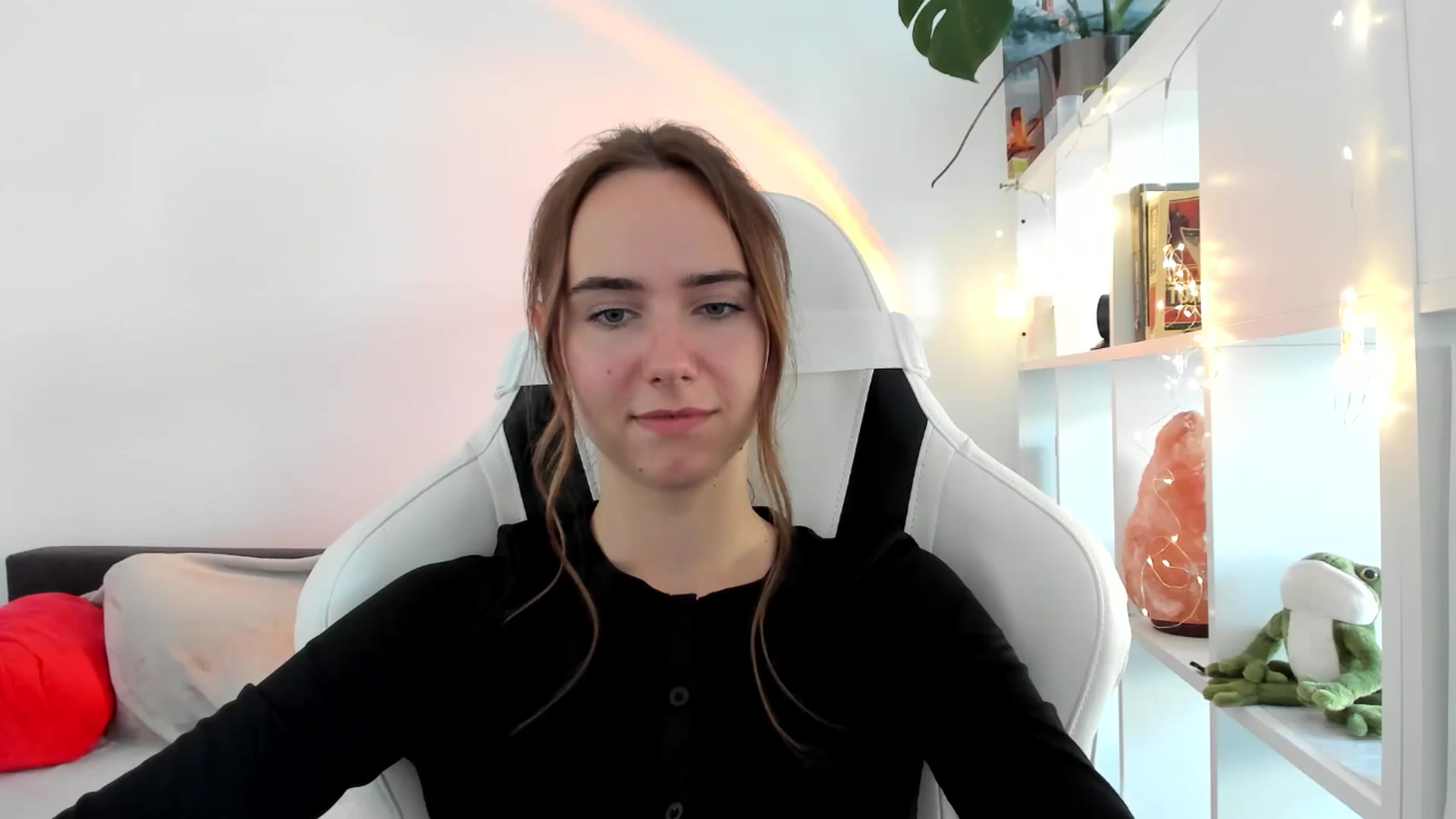 Gallery image thumbnail from OhAlisa's myfreecams stream on, 09/01/2025, 14:22 image 20 of 20