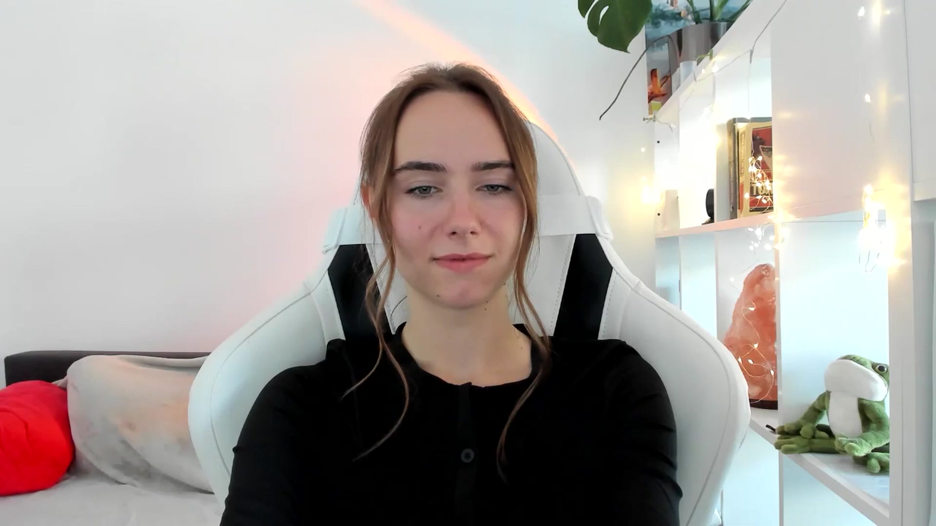 Gallery image thumbnail from OhAlisa's myfreecams stream on, 09/01/2025, 14:22 image 9 of 20