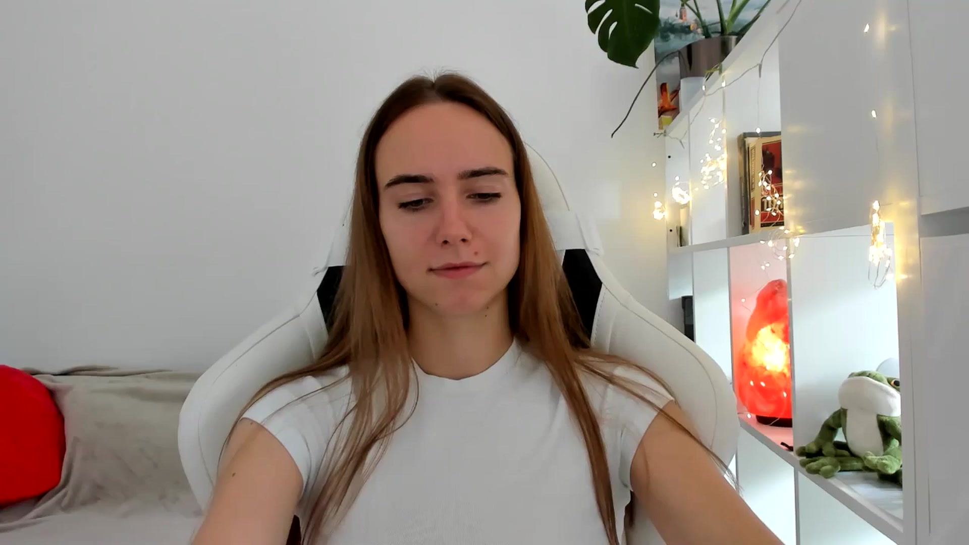 Gallery image thumbnail from OhAlisa's myfreecams stream on, 09/02/2025, 10:34 image 4 of 20