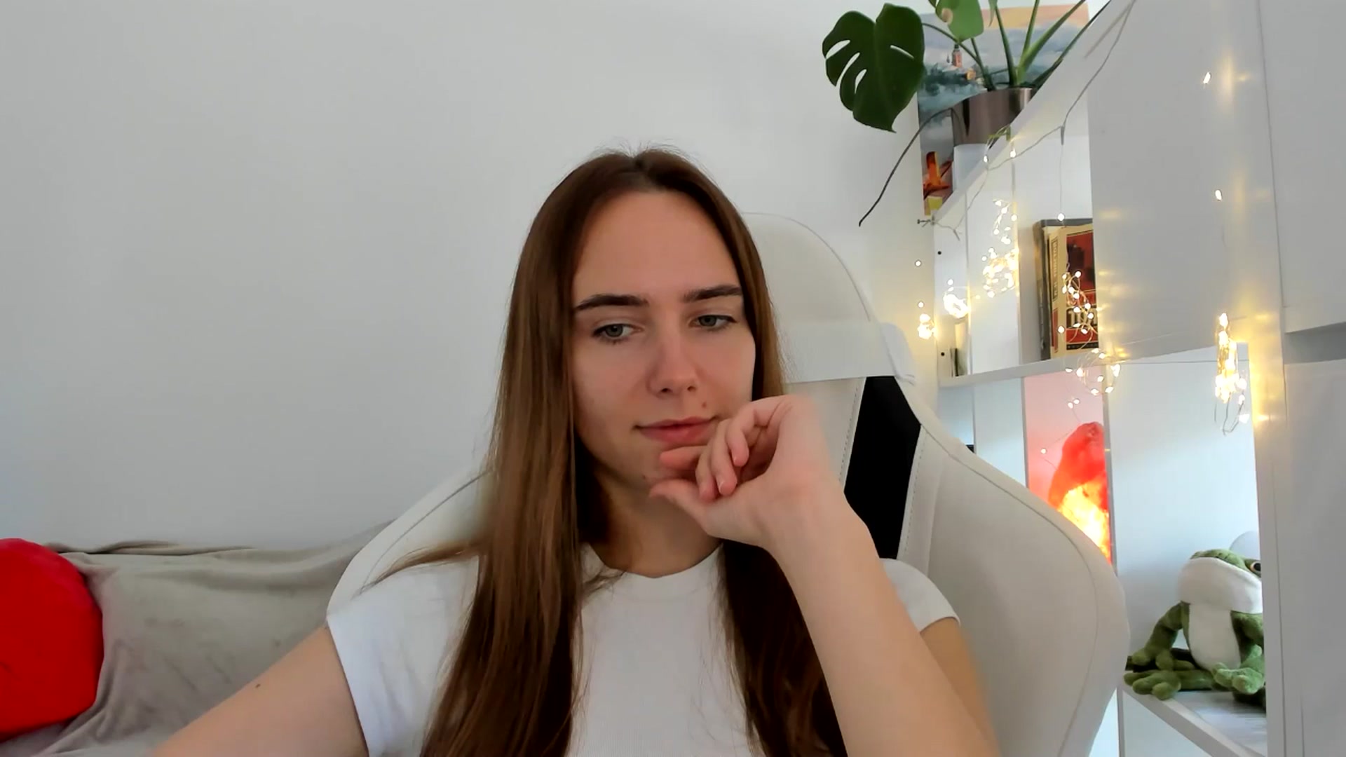 Gallery image thumbnail from OhAlisa's myfreecams stream on, 09/02/2025, 10:34 image 10 of 20