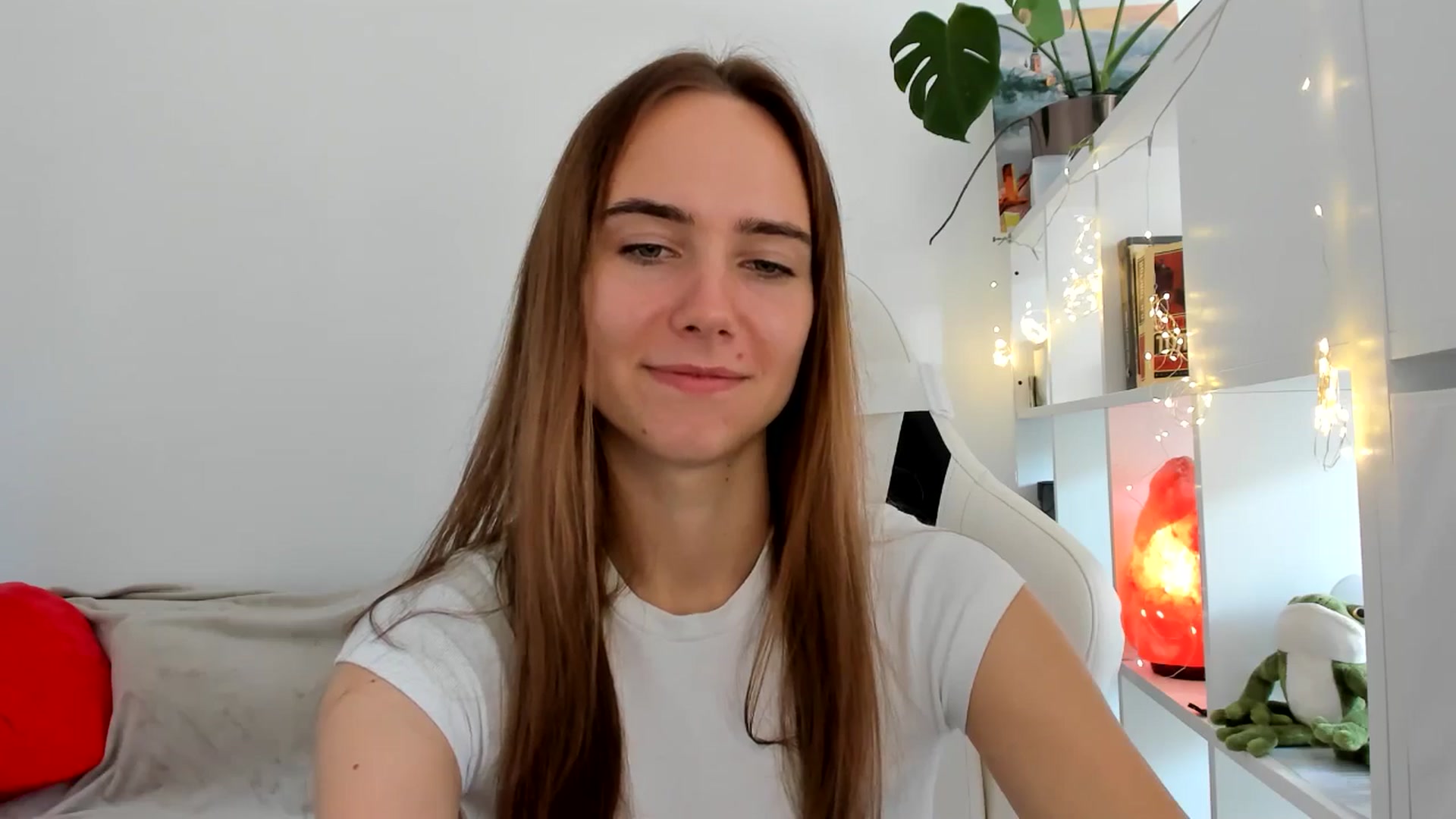 Gallery image thumbnail from OhAlisa's myfreecams stream on, 09/02/2025, 10:34 image 7 of 20
