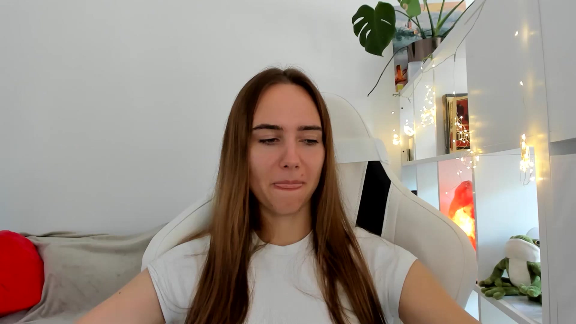 Gallery image thumbnail from OhAlisa's myfreecams stream on, 09/02/2025, 10:34 image 9 of 20