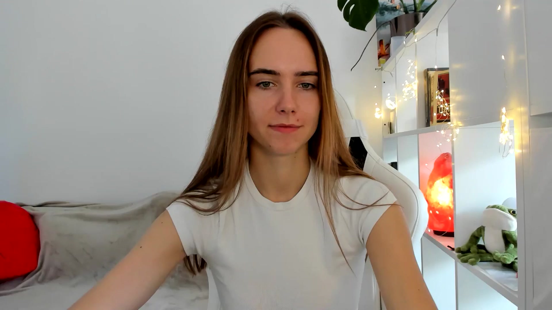 Gallery image thumbnail from OhAlisa's myfreecams stream on, 09/02/2025, 10:34 image 14 of 20