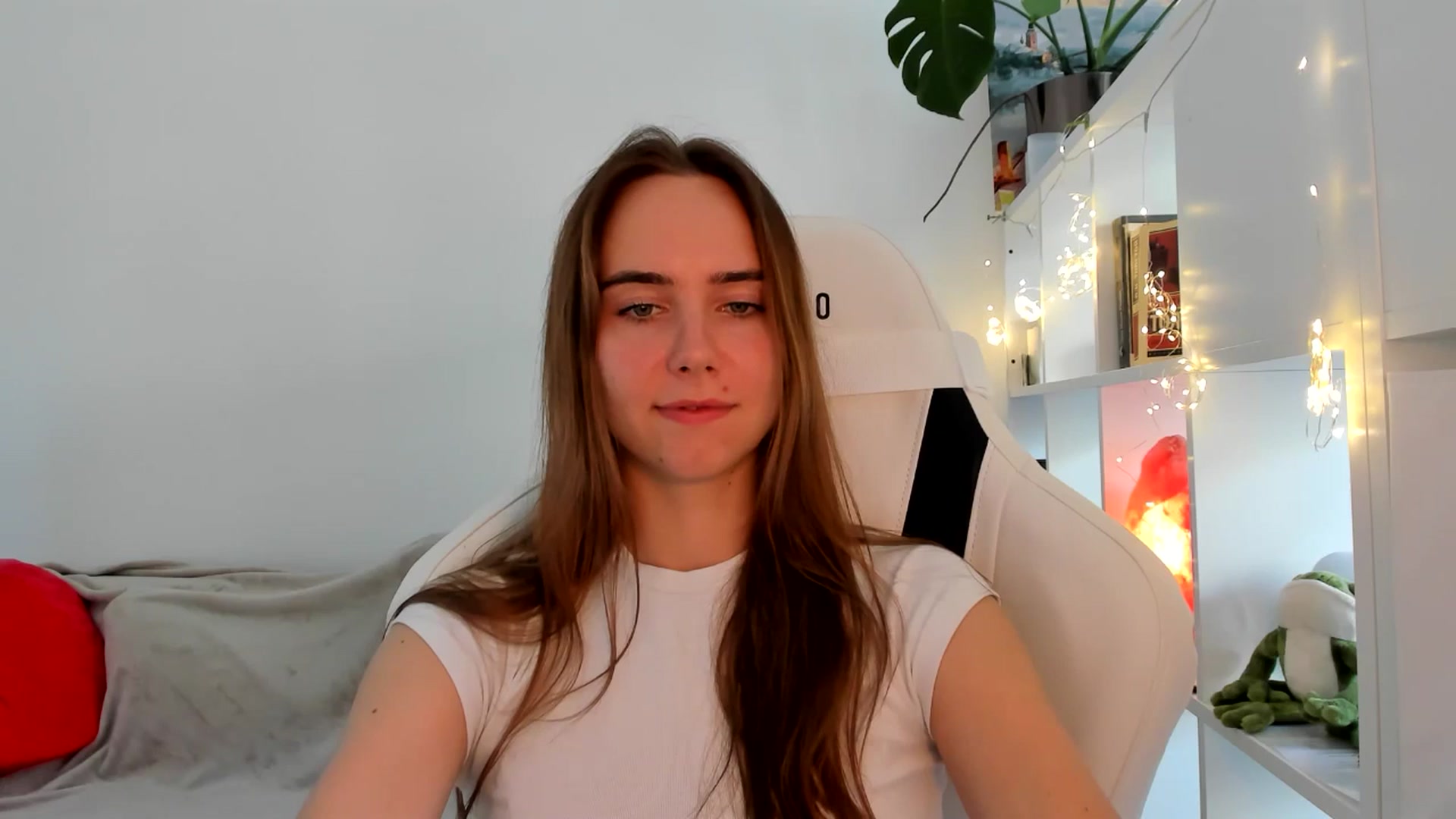 Gallery image thumbnail from OhAlisa's myfreecams stream on, 09/02/2025, 12:25 image 7 of 20