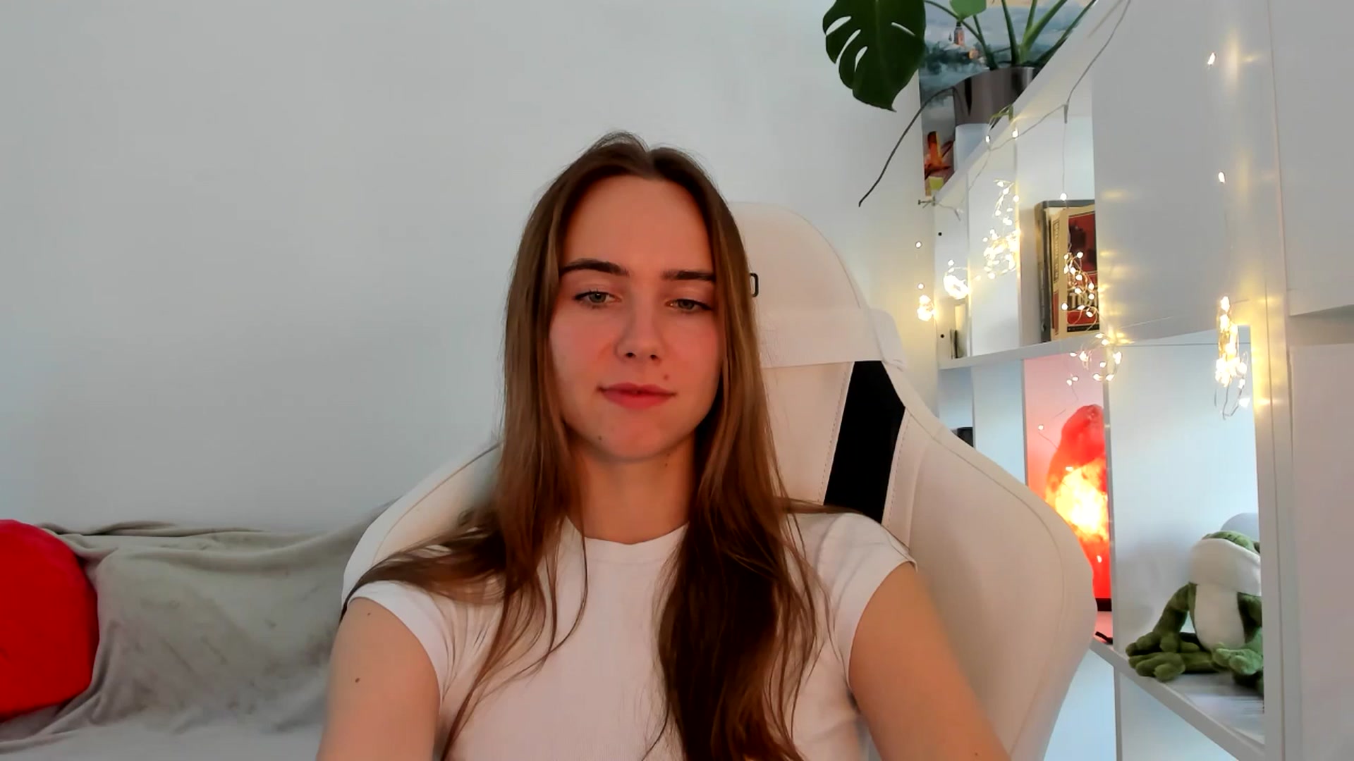 Gallery image thumbnail from OhAlisa's myfreecams stream on, 09/02/2025, 12:25 image 9 of 20