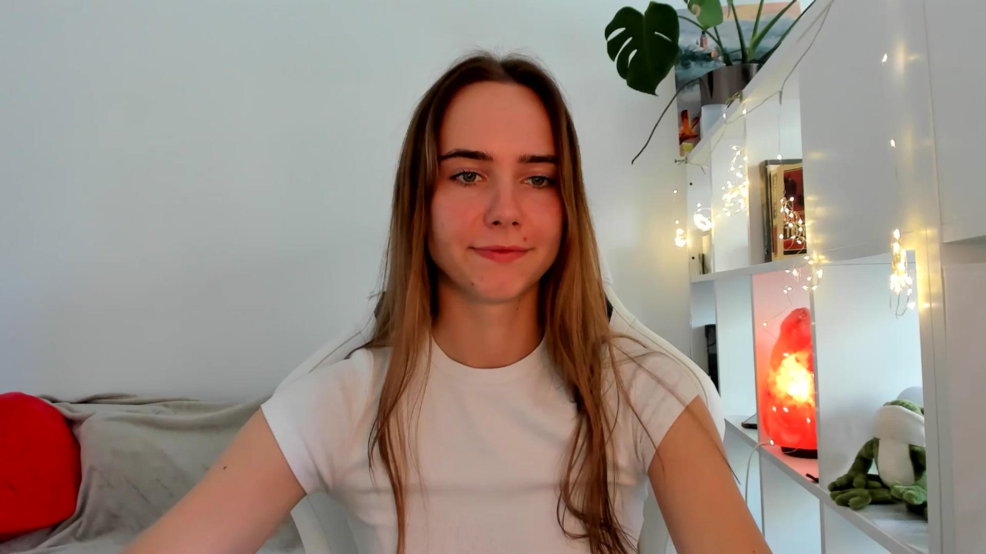 Gallery image thumbnail from OhAlisa's myfreecams stream on, 09/02/2025, 13:58 image 1 of 20
