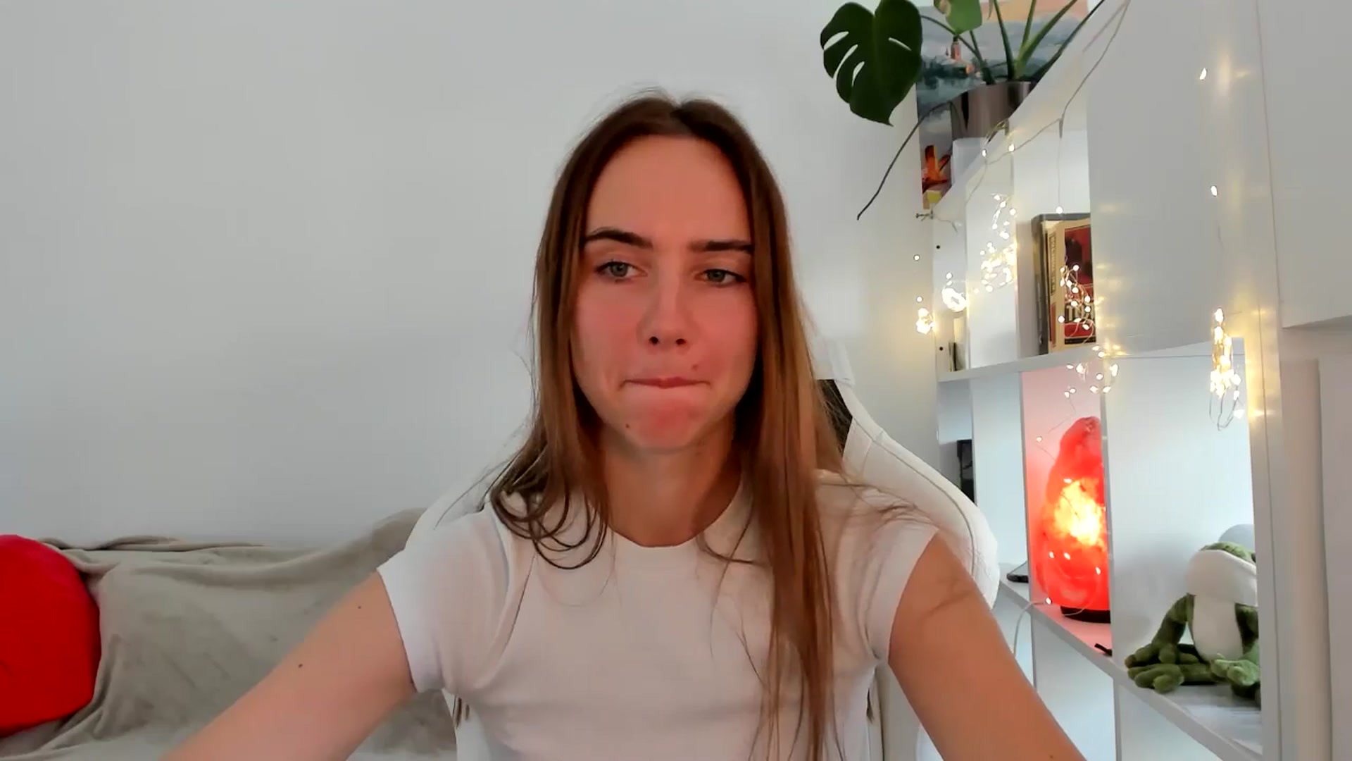 Gallery image thumbnail from OhAlisa's myfreecams stream on, 09/02/2025, 13:58 image 13 of 20