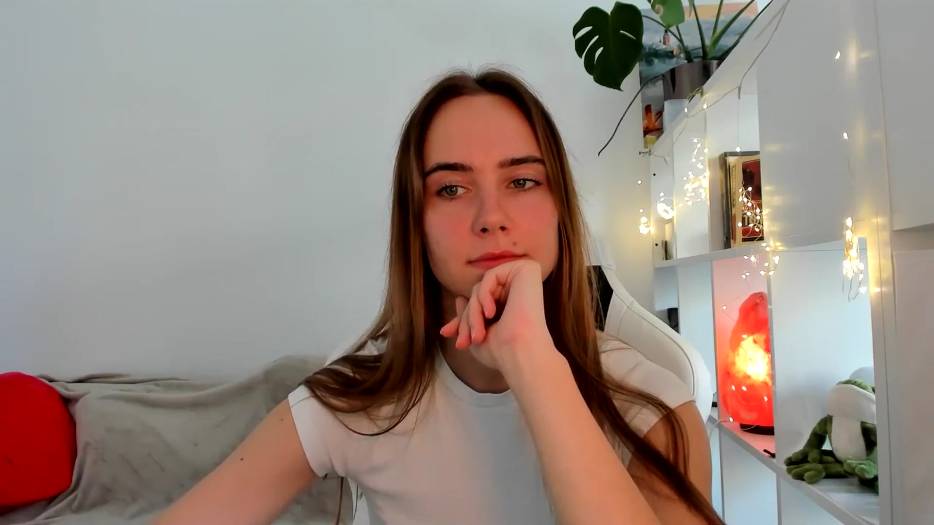 Gallery image thumbnail from OhAlisa's myfreecams stream on, 09/02/2025, 13:58 image 4 of 20