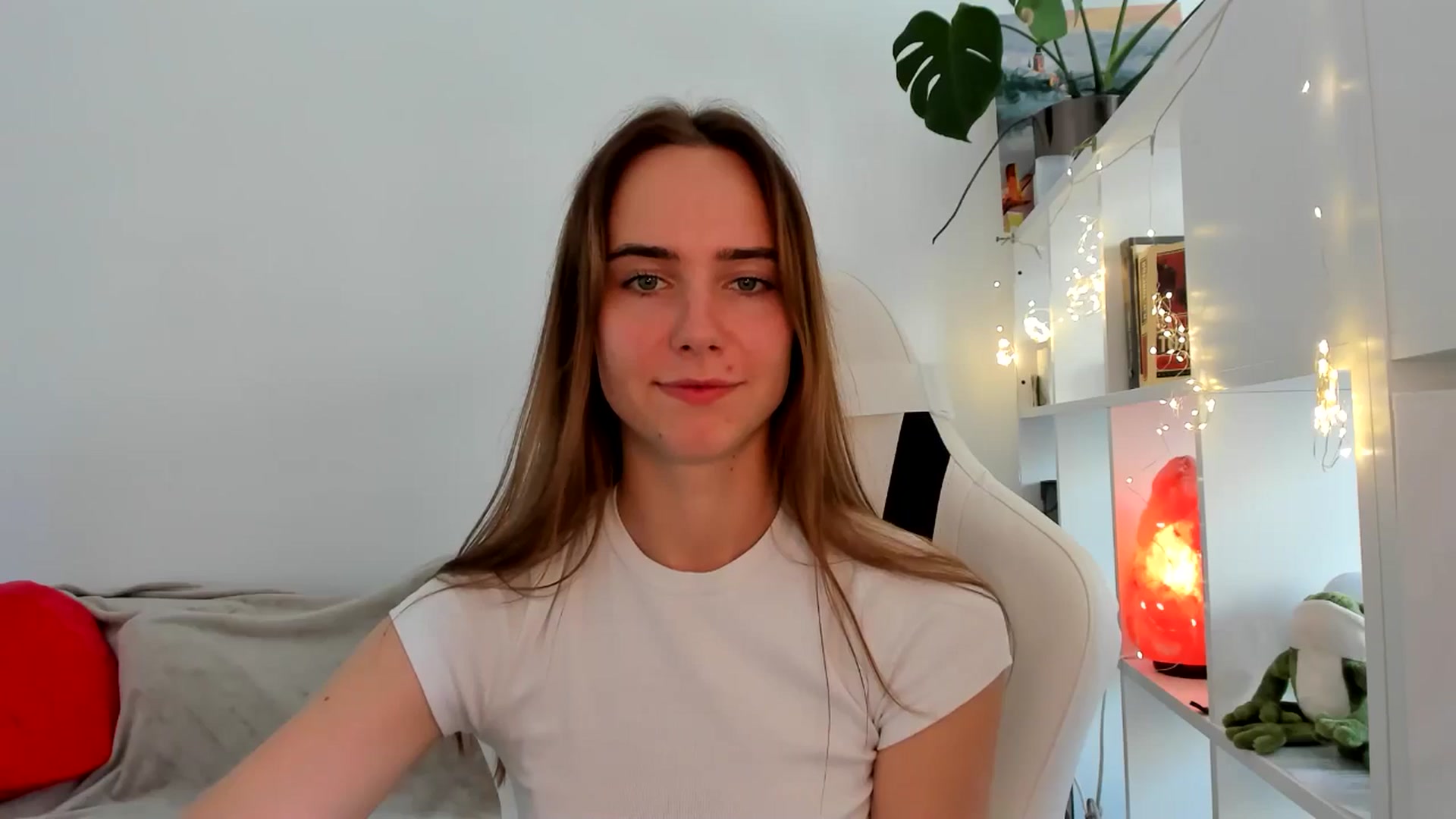 Gallery image thumbnail from OhAlisa's myfreecams stream on, 09/02/2025, 13:58 image 3 of 20