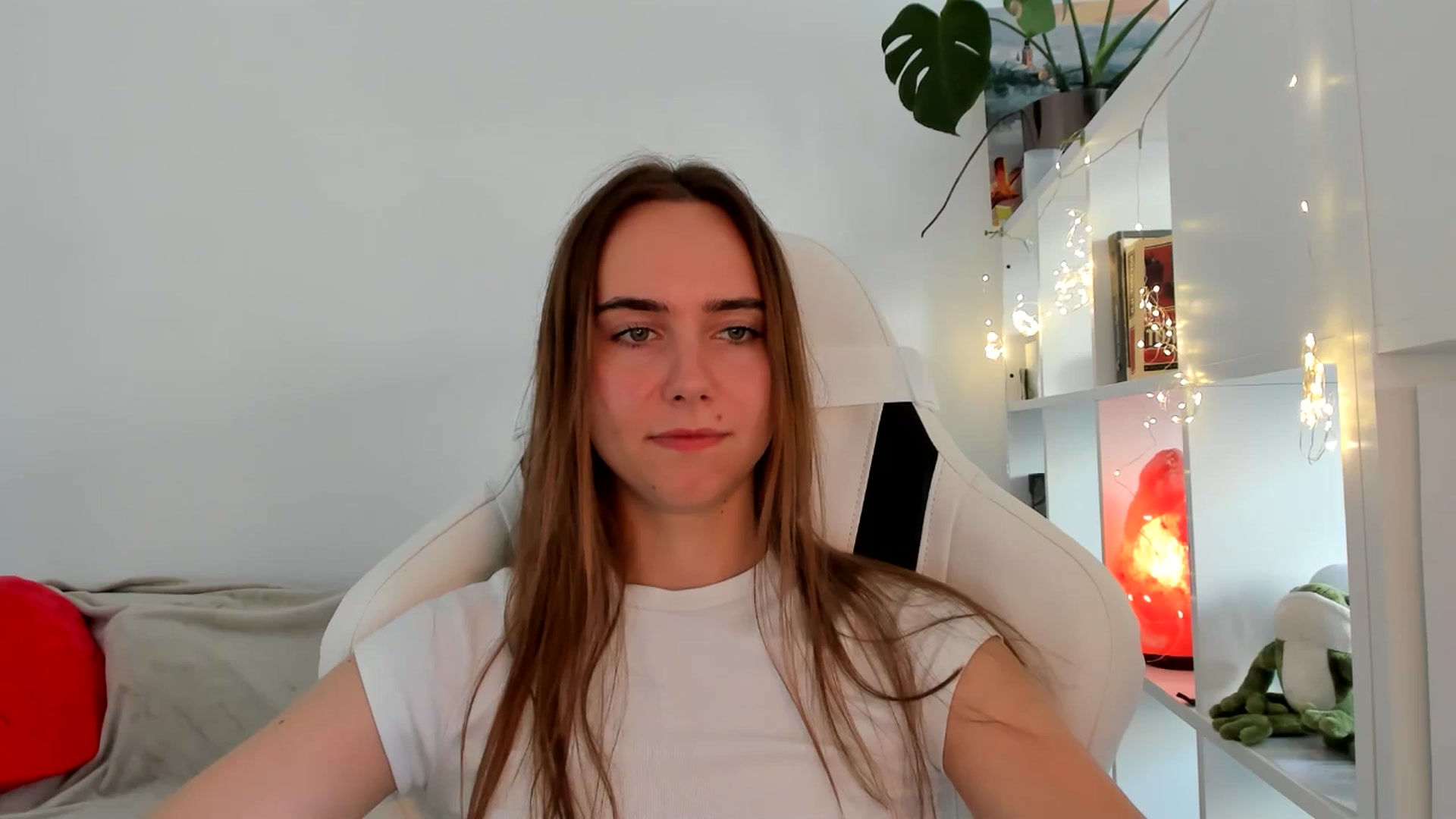 Gallery image thumbnail from OhAlisa's myfreecams stream on, 09/02/2025, 13:58 image 17 of 20