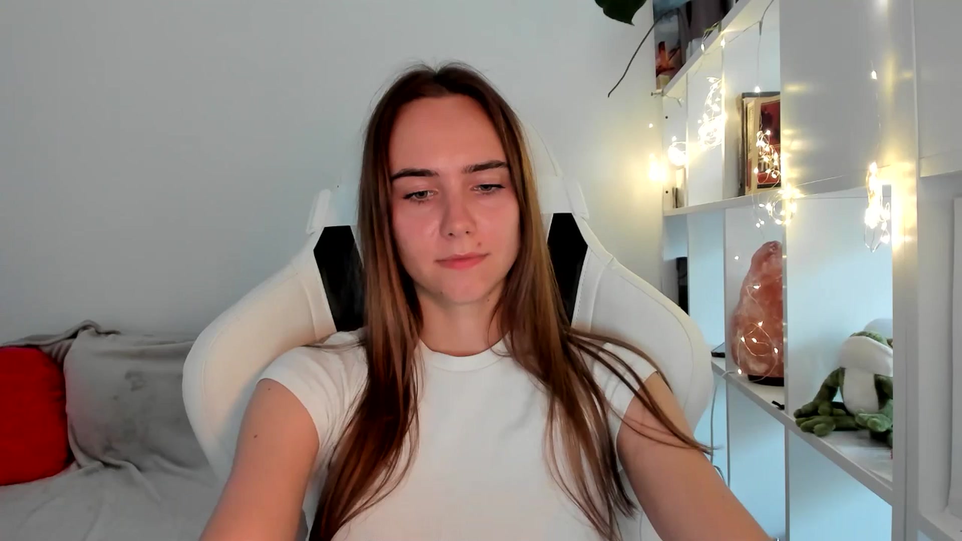 Gallery image thumbnail from OhAlisa's myfreecams stream on, 09/02/2025, 16:37 image 16 of 20