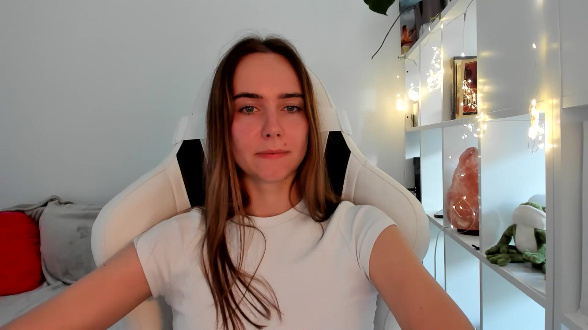 Gallery image thumbnail from OhAlisa's myfreecams stream on, 09/02/2025, 16:37 image 3 of 20