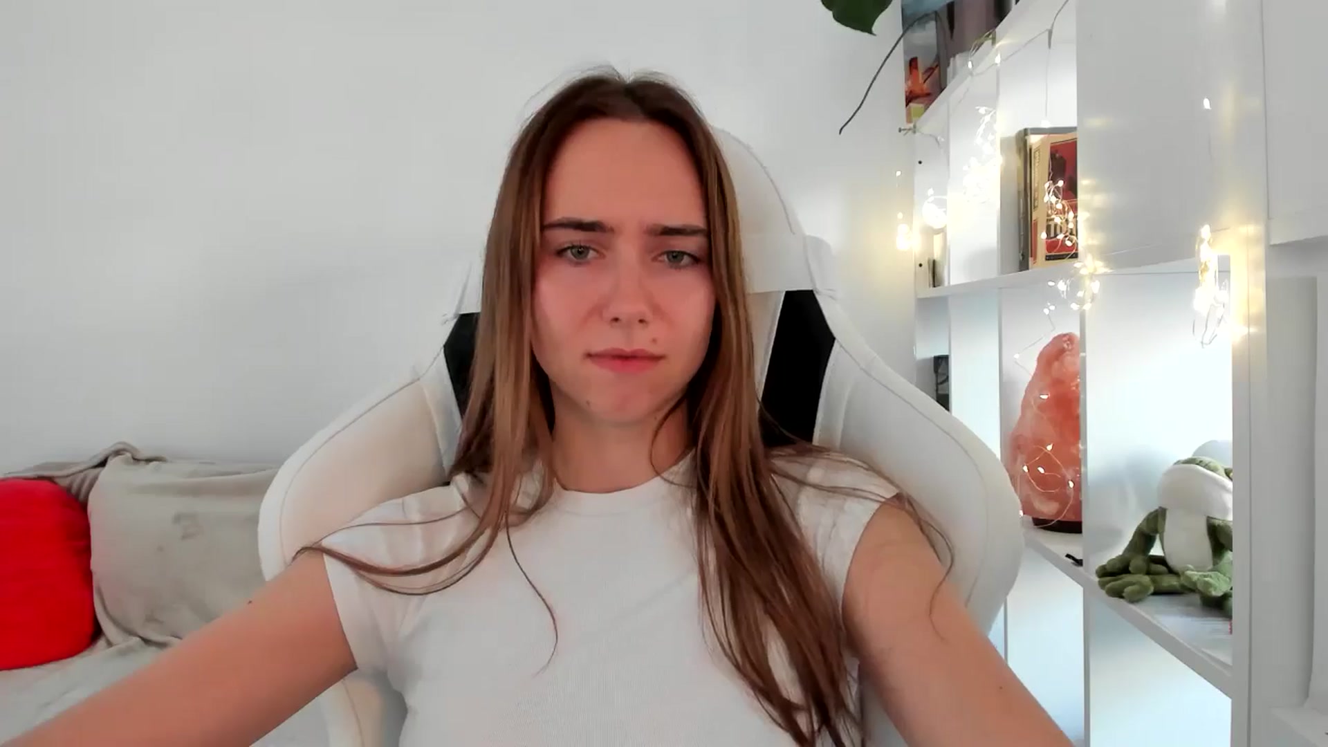 Gallery image thumbnail from OhAlisa's myfreecams stream on, 09/02/2025, 16:37 image 8 of 20