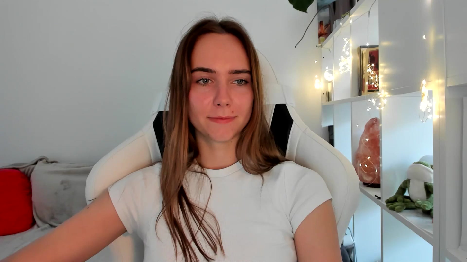 Gallery image thumbnail from OhAlisa's myfreecams stream on, 09/02/2025, 16:37 image 2 of 20