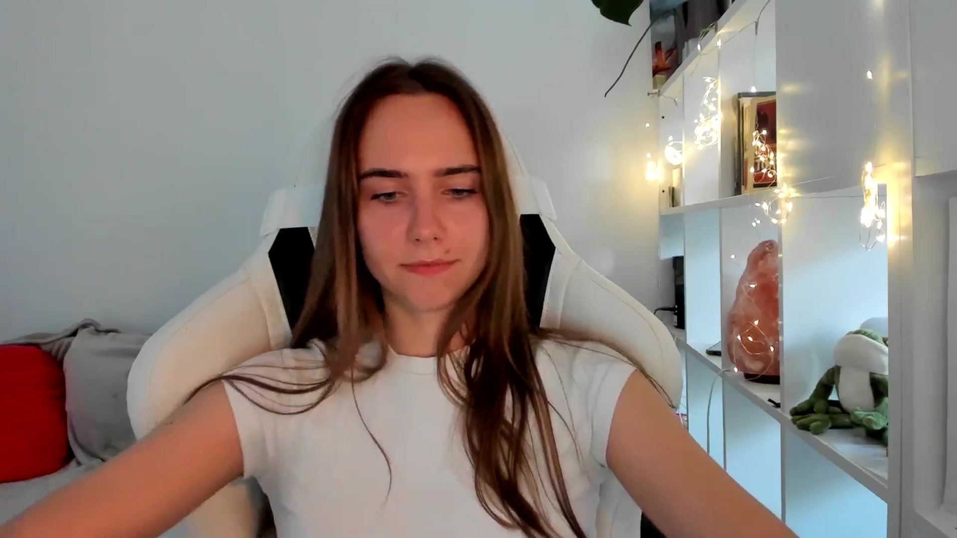 Gallery image thumbnail from OhAlisa's myfreecams stream on, 09/02/2025, 16:37 image 7 of 20