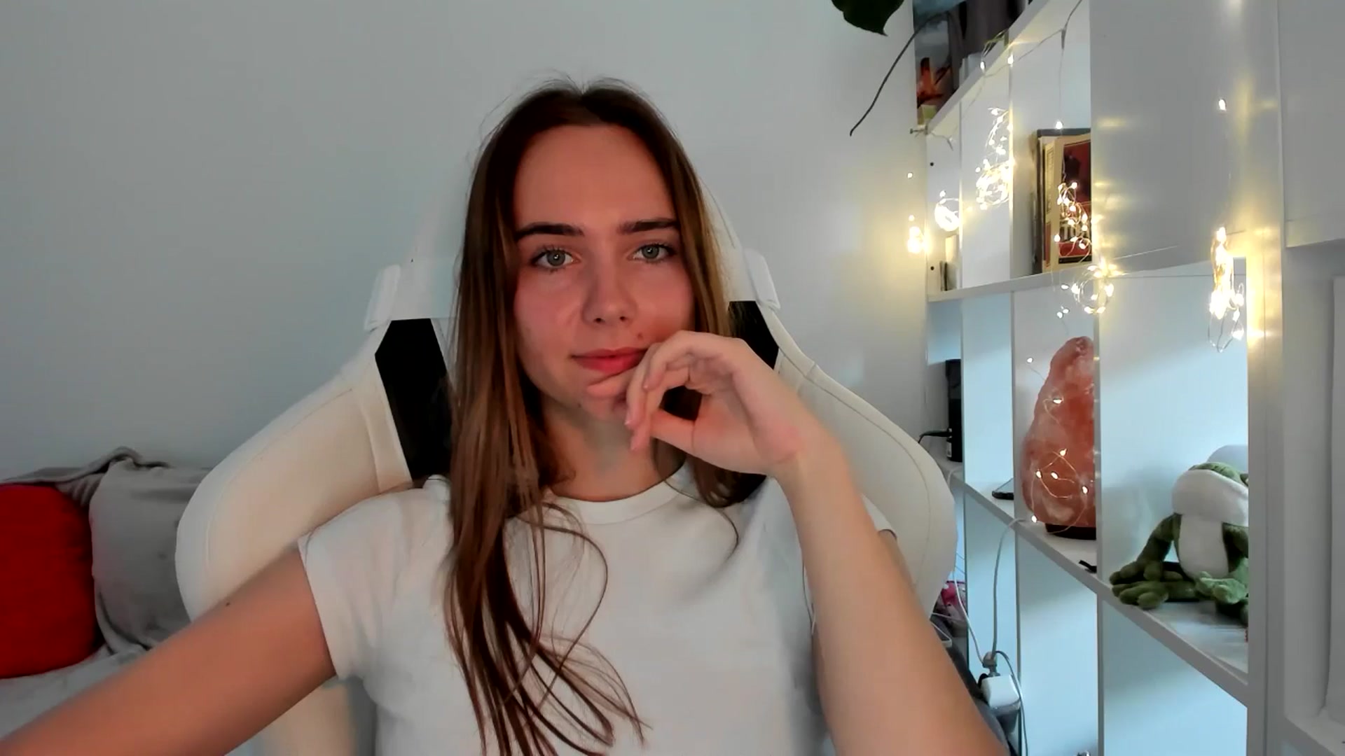 Gallery image thumbnail from OhAlisa's myfreecams stream on, 09/02/2025, 16:37 image 4 of 20