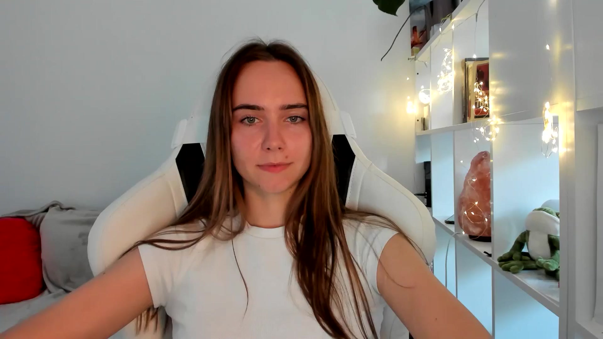 Gallery image thumbnail from OhAlisa's myfreecams stream on, 09/02/2025, 16:37 image 6 of 20