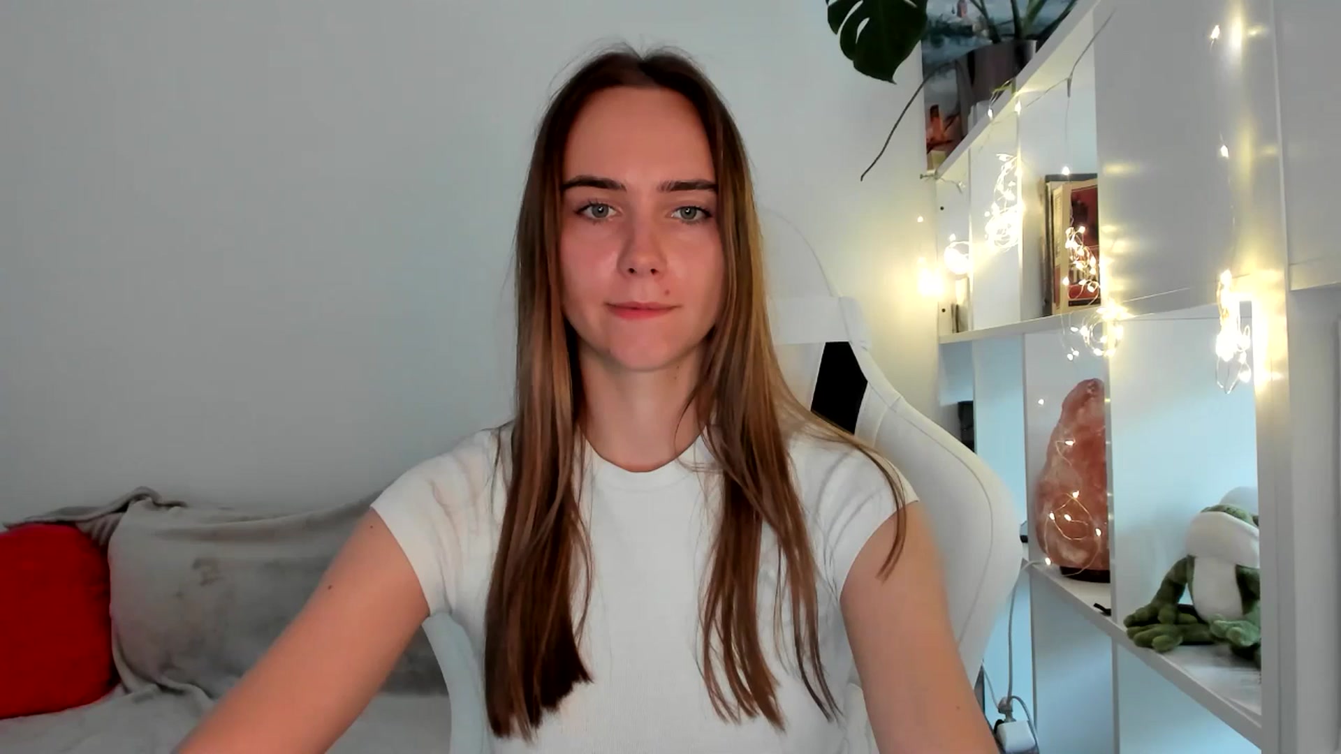 Gallery image thumbnail from OhAlisa's myfreecams stream on, 09/02/2025, 16:37 image 18 of 20